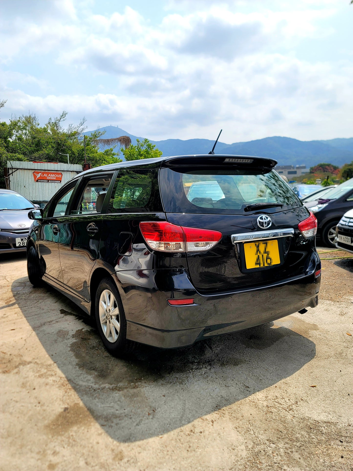2009 TOYOTA WISH Z DELUXE 2.0 AT