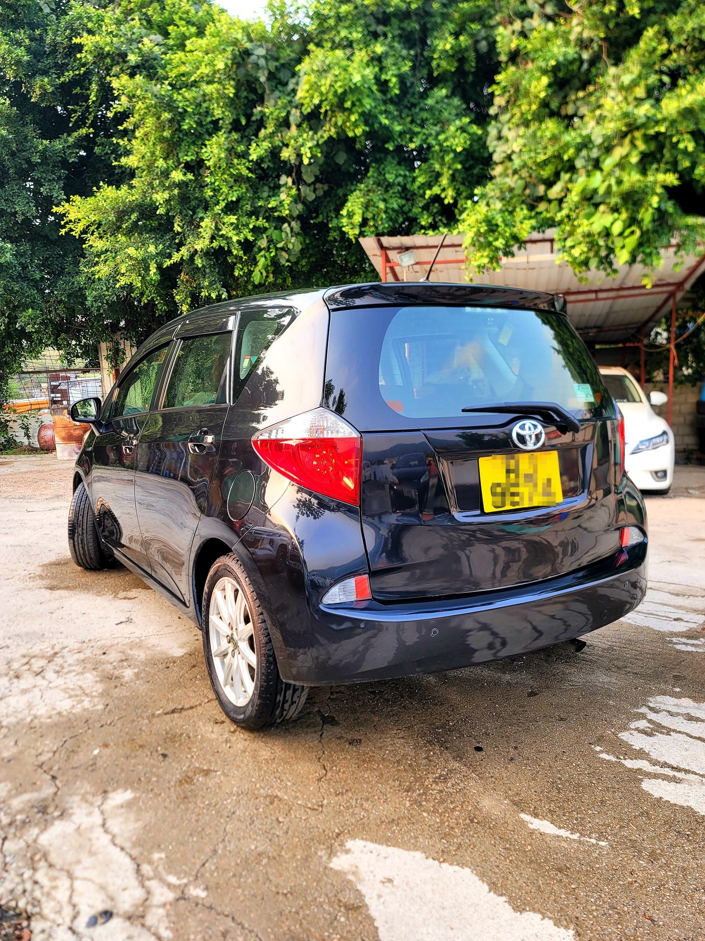 2012 TOYOTA RACTIS 1.5 AT