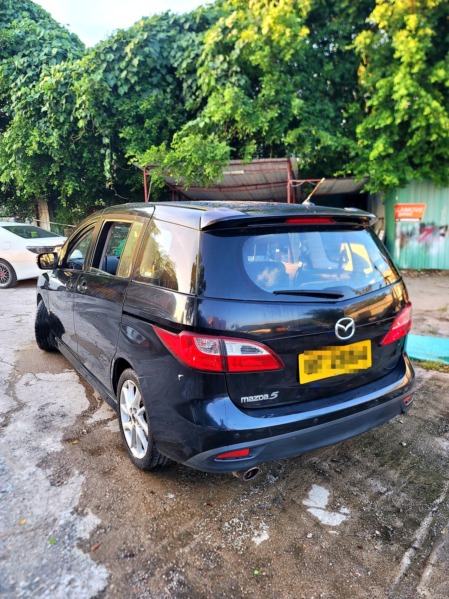 2013 MAZDA M5 (PREMACY) DELUXE 2.0 AT
