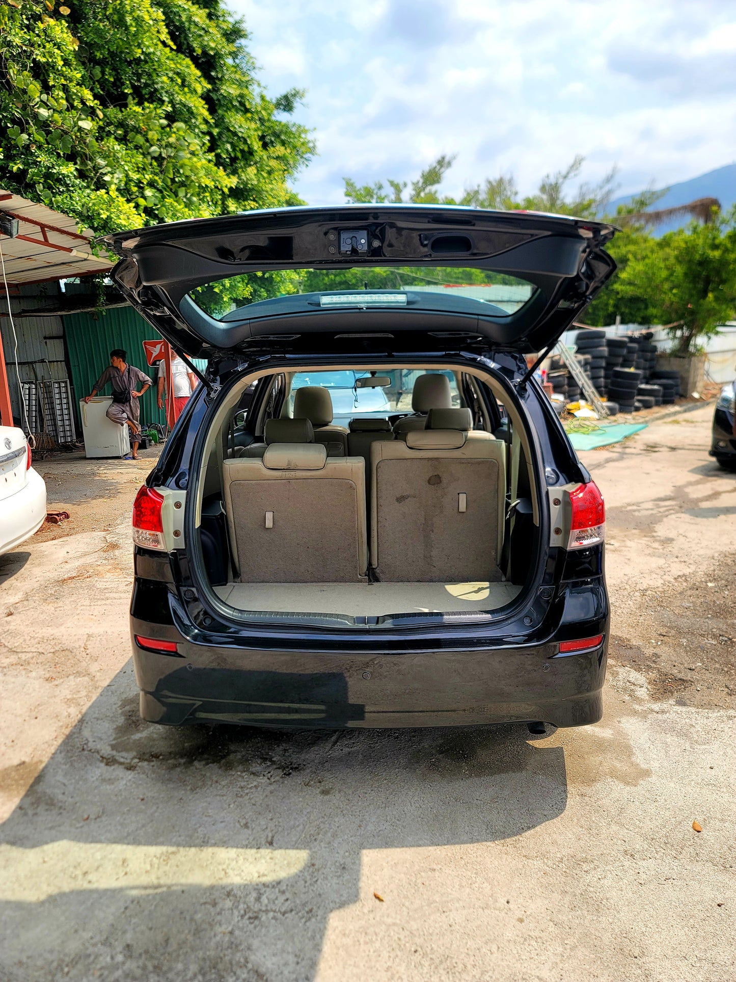 2009 TOYOTA WISH Z DELUXE 2.0 AT