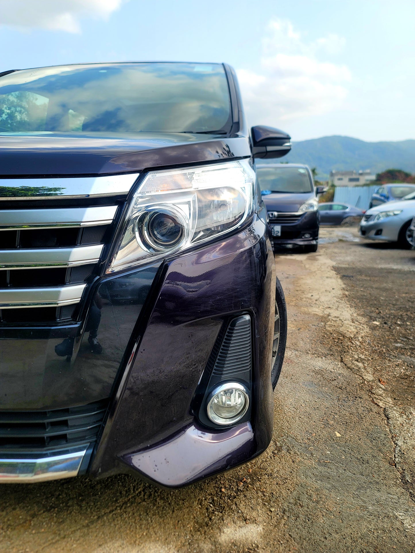2014 TOYOTA NOAH DELUXE 2.0 AT