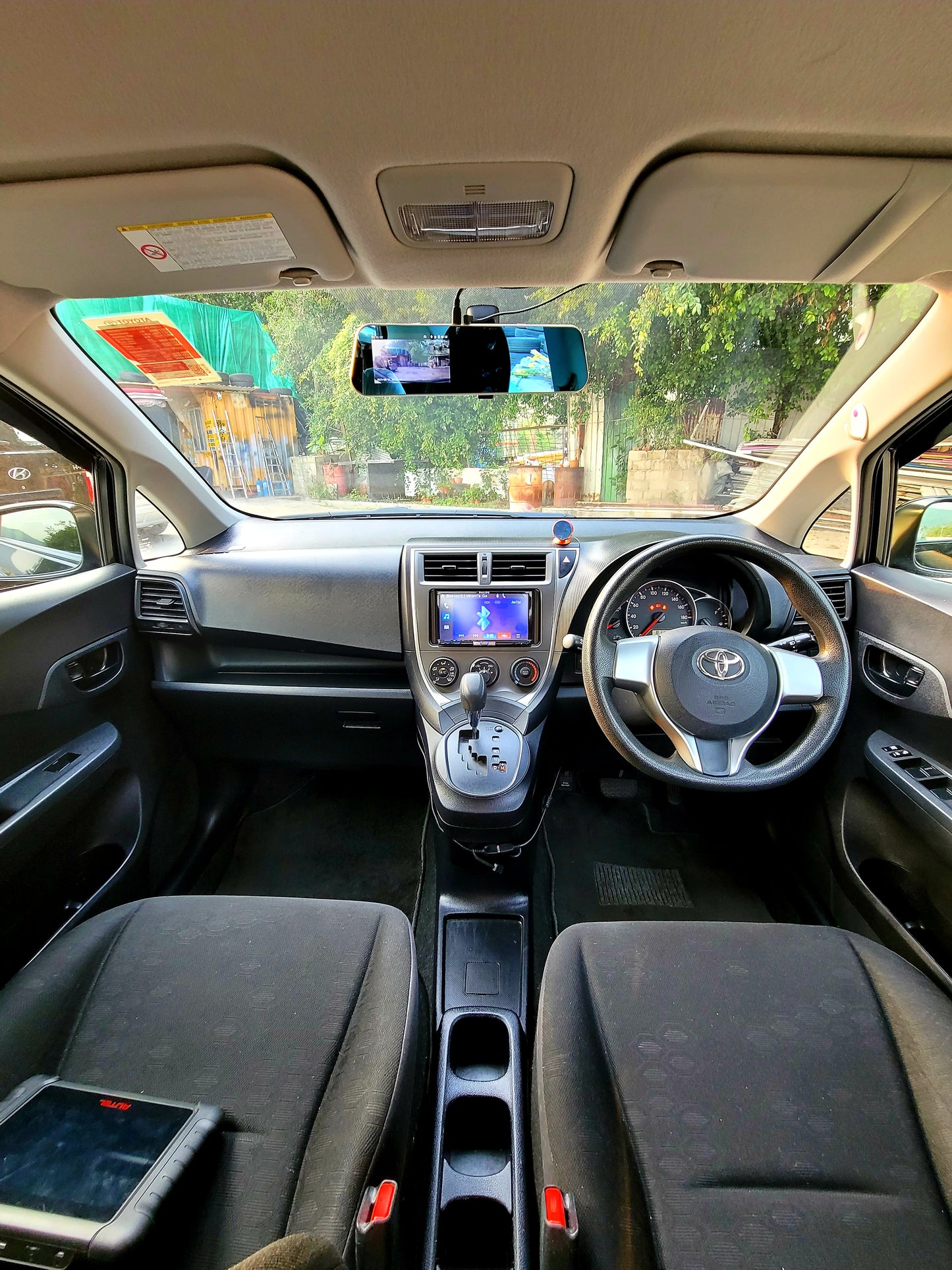 2012 TOYOTA RACTIS 1.5 AT
