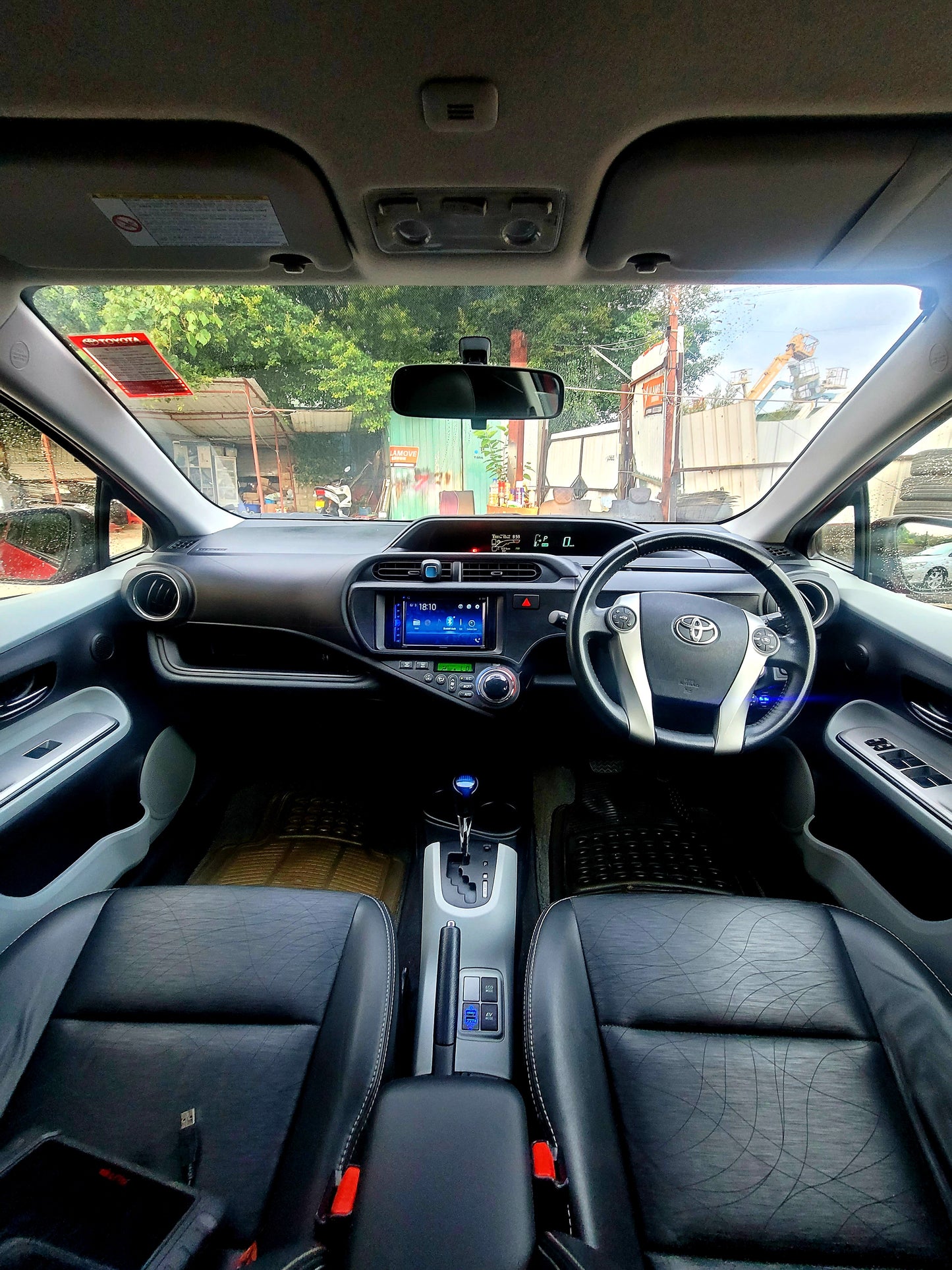2012/13 TOYOTA PRIUS C (AQUA) 1.5 AT