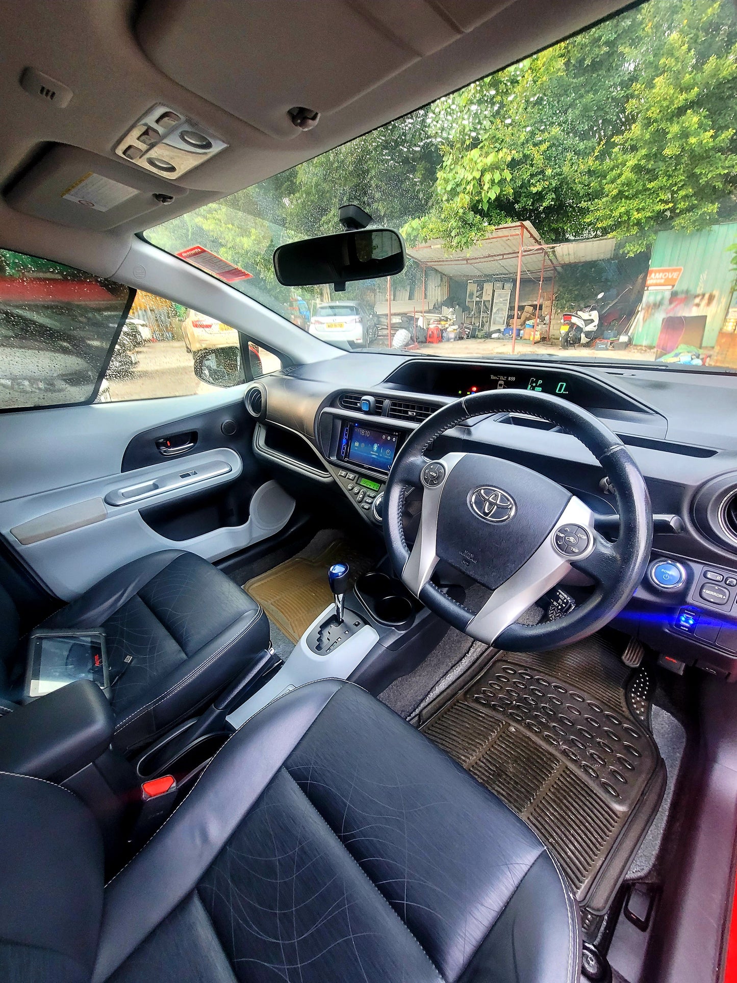 2012/13 TOYOTA PRIUS C (AQUA) 1.5 AT