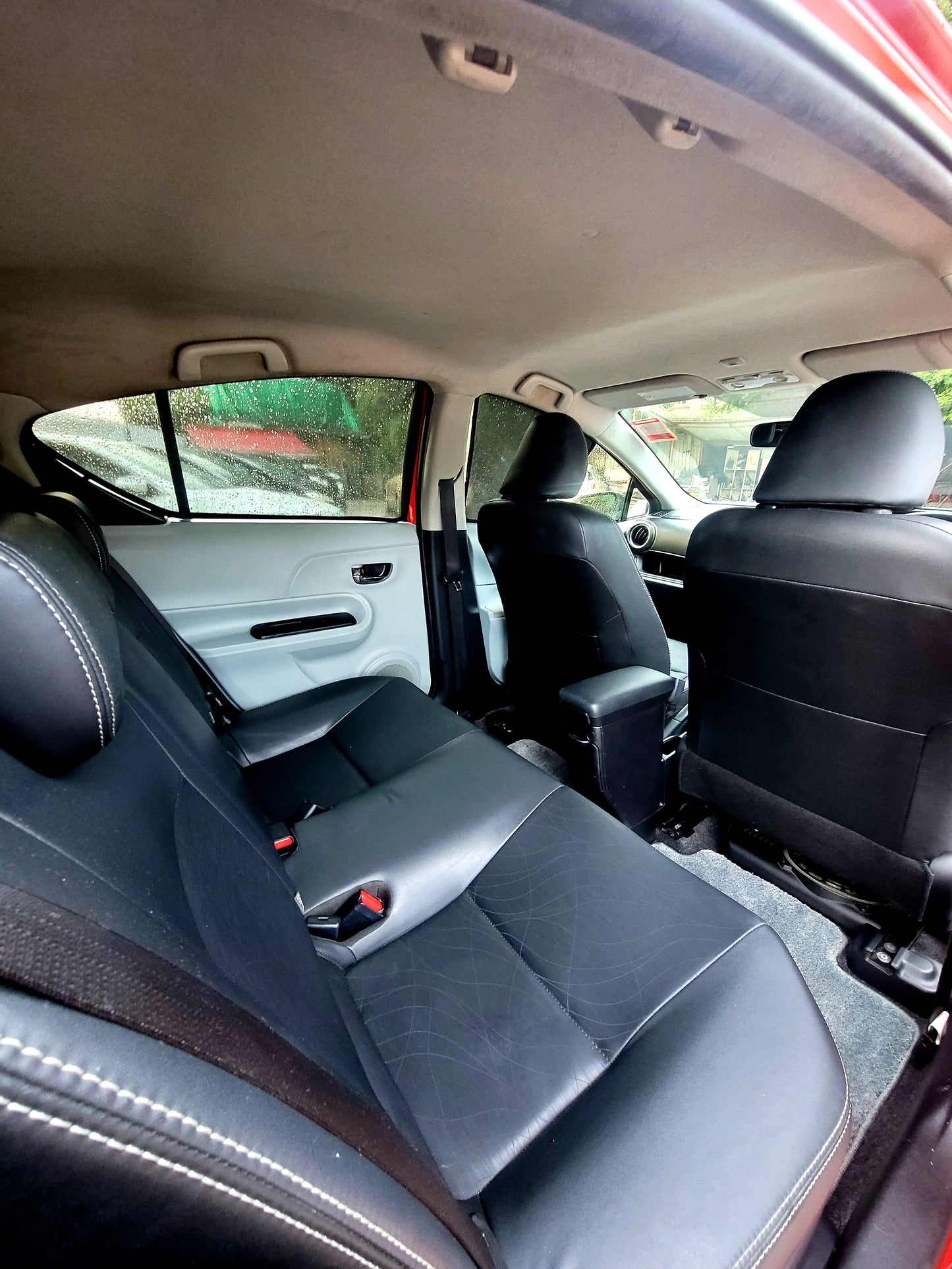 2012/13 TOYOTA PRIUS C (AQUA) 1.5 AT