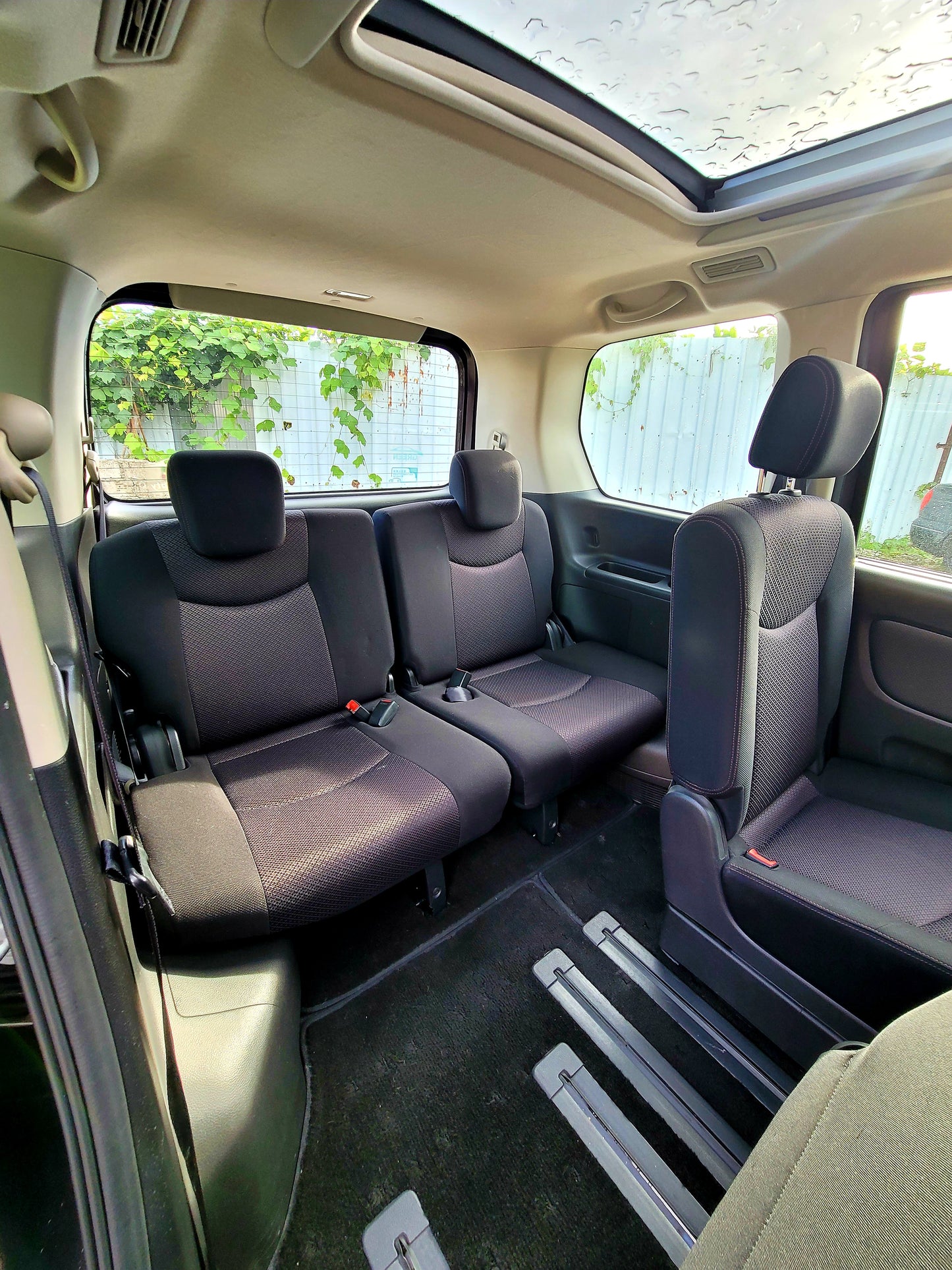 2011 NISSAN SERENA HIGHWAY STAR 2.0 AT