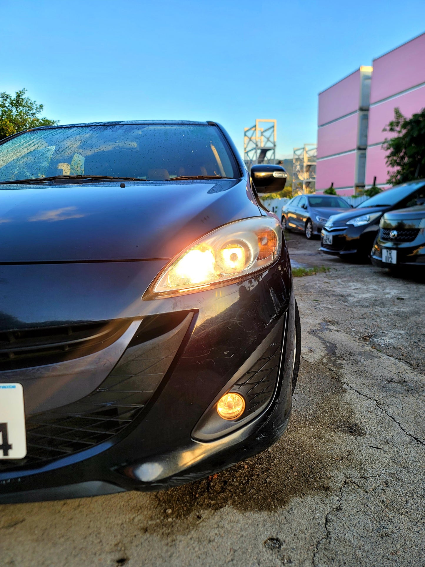 2013 MAZDA M5 (PREMACY) DELUXE 2.0 AT