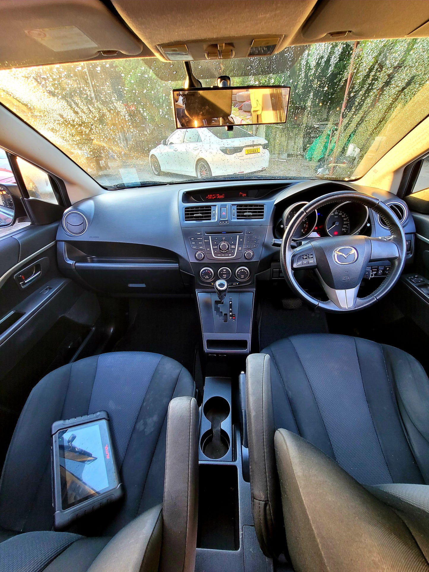 2013 MAZDA M5 (PREMACY) DELUXE 2.0 AT