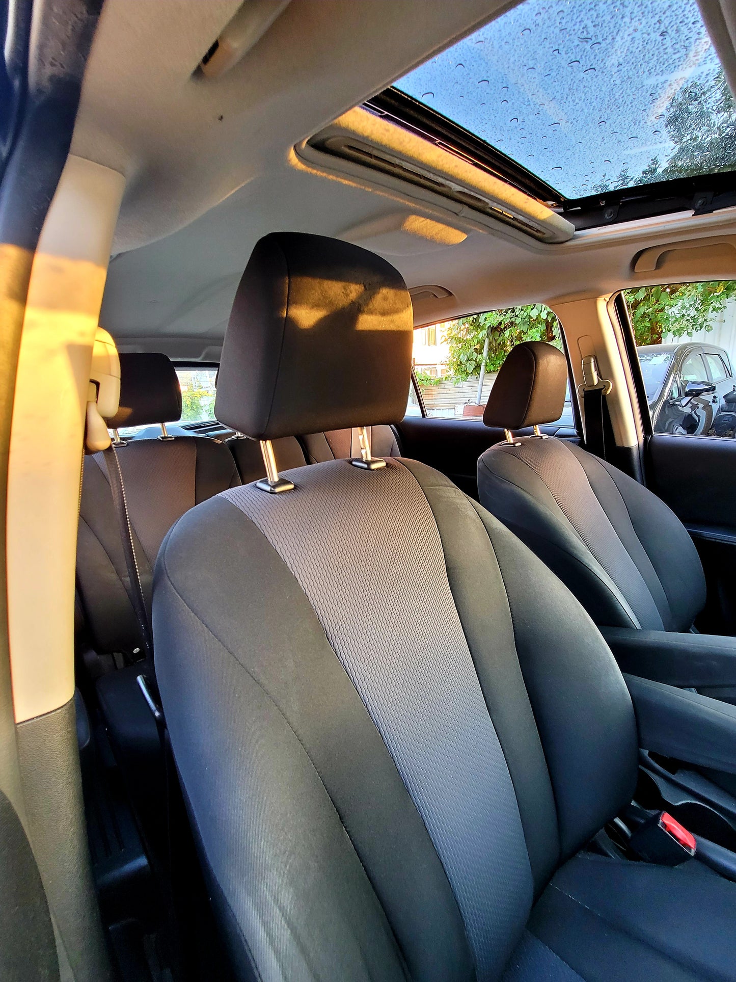 2013 MAZDA M5 (PREMACY) DELUXE 2.0 AT