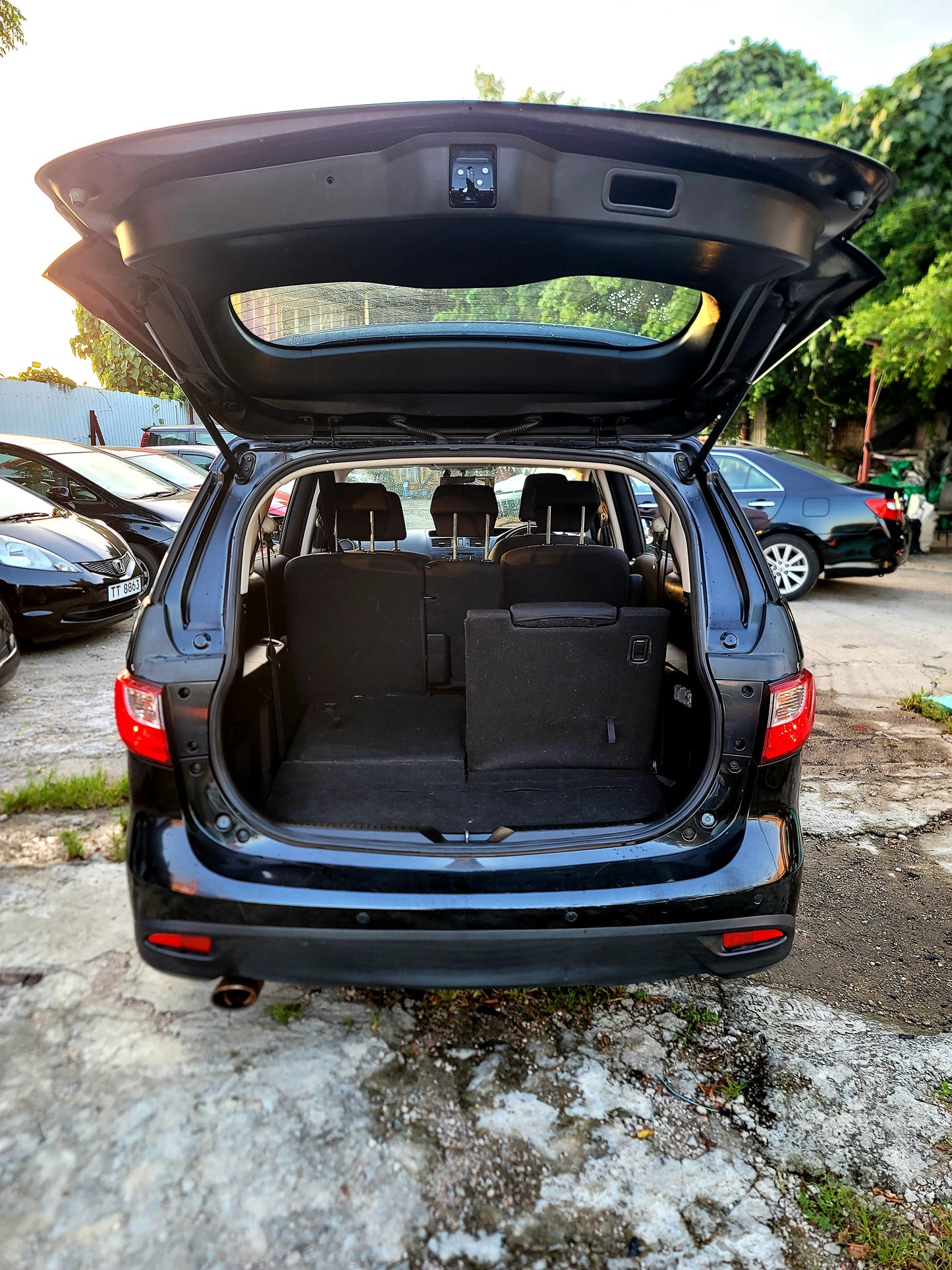 2013 MAZDA M5 (PREMACY) DELUXE 2.0 AT