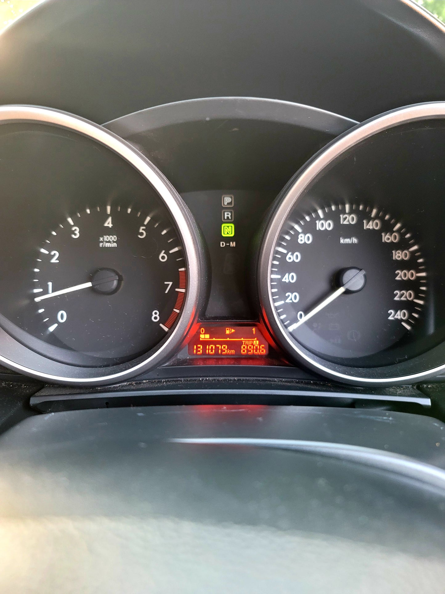 2013 MAZDA M5 (PREMACY) DELUXE 2.0 AT