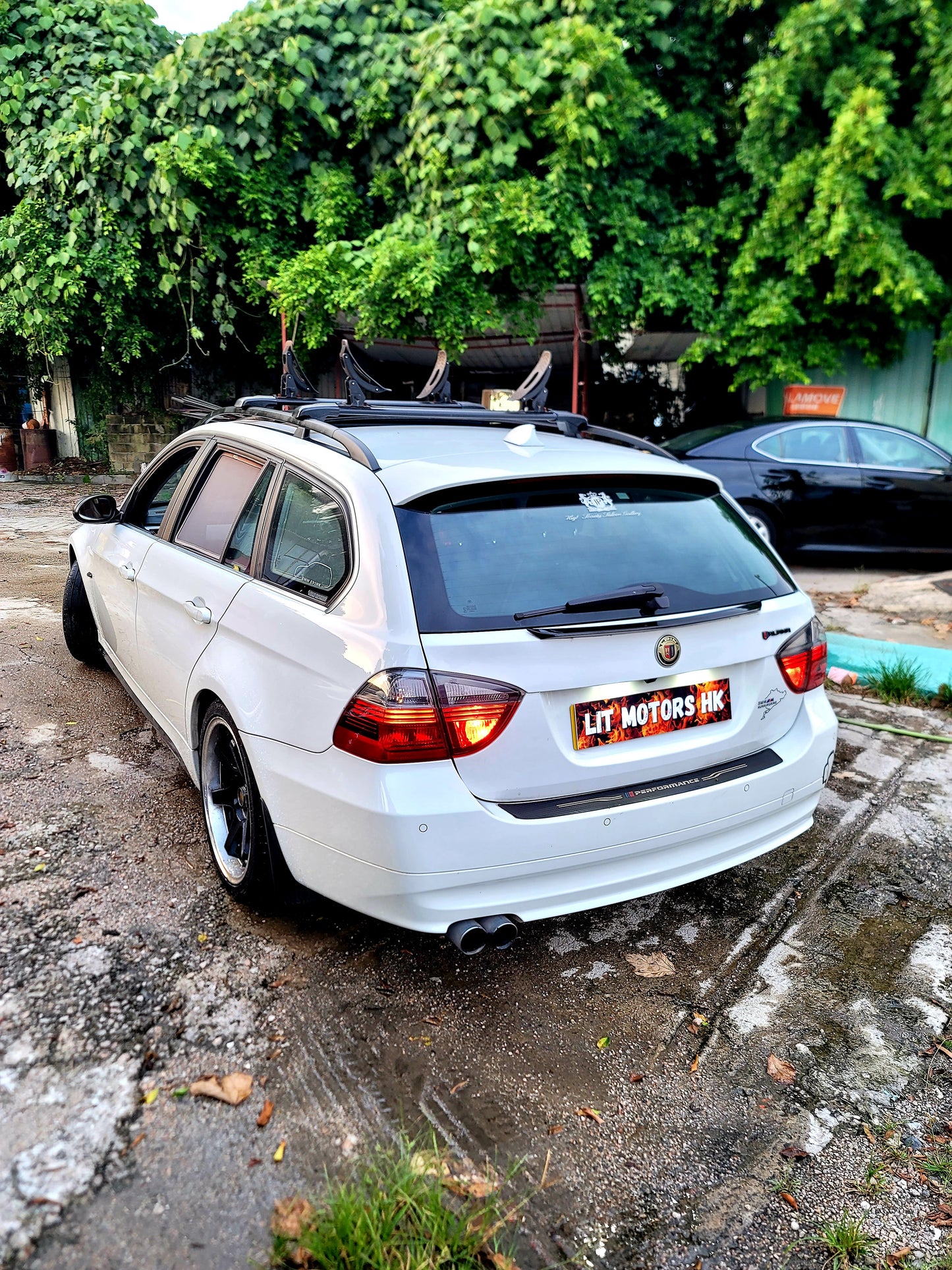2007 BMW 323iA Touring 2.5 AT