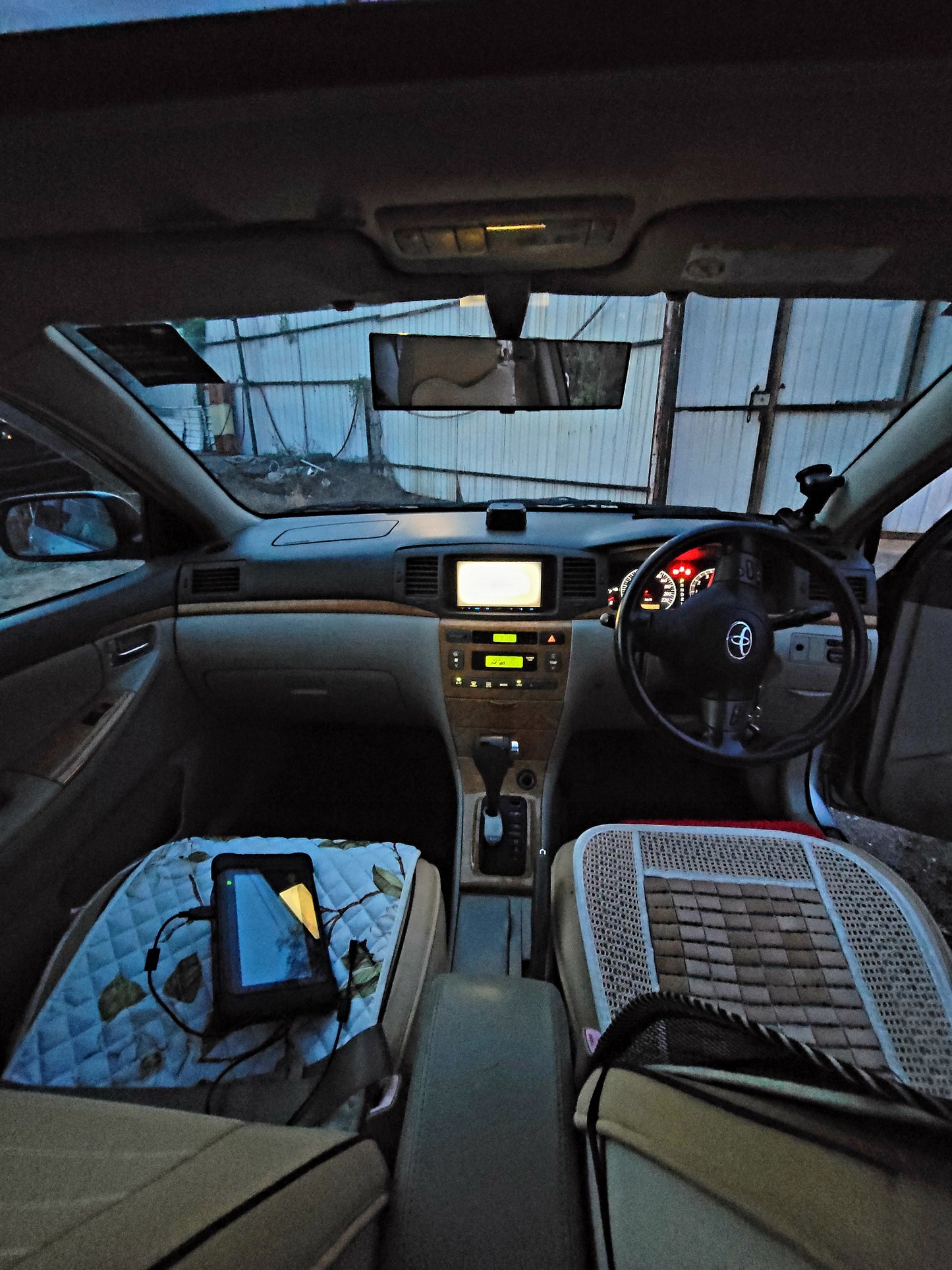 2004 TOYOTA COROLLA DELUXE GLI 1.5 AT