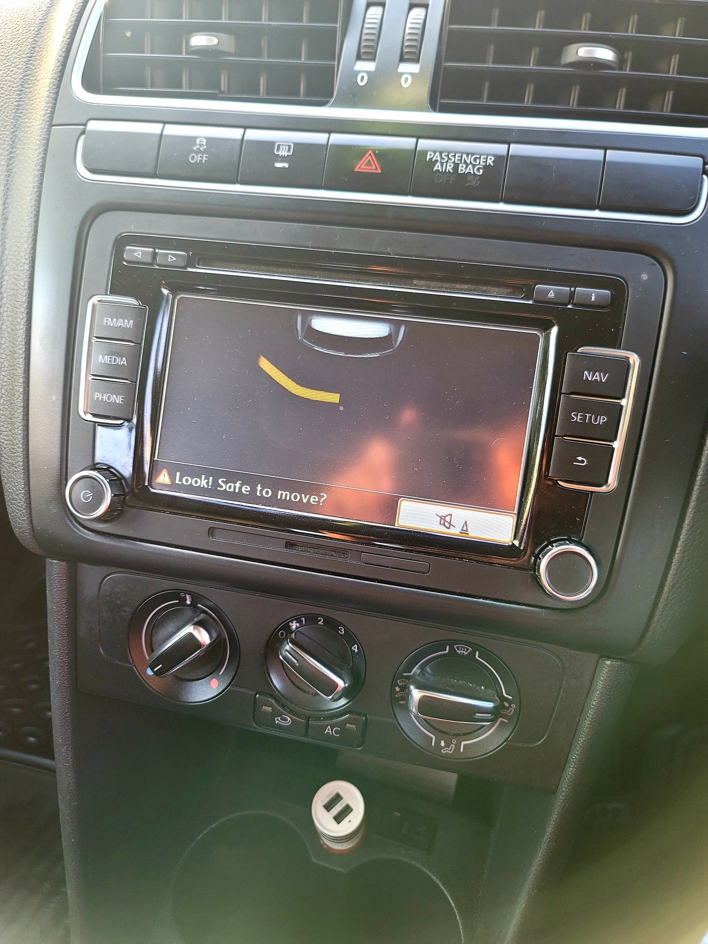 2011 VW POLO ME 1.4 TSI AT