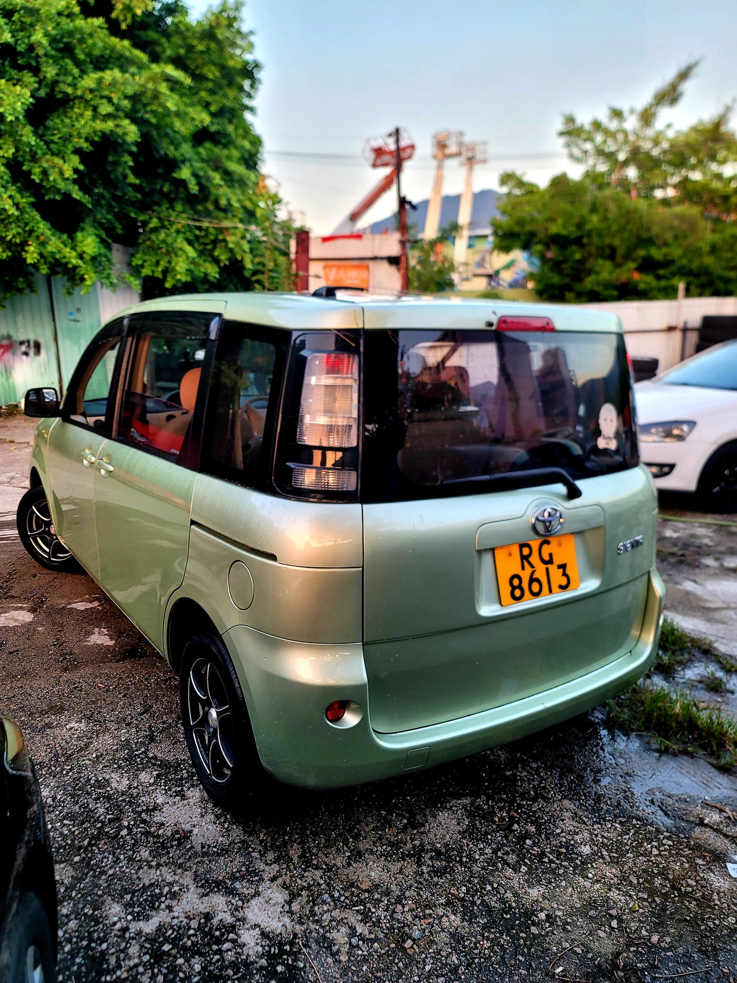 2011 TOYOTA SIENTA 1.5 AT