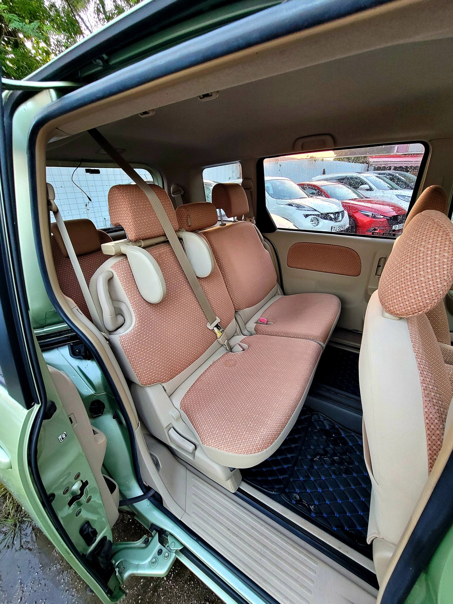 2011 TOYOTA SIENTA 1.5 AT