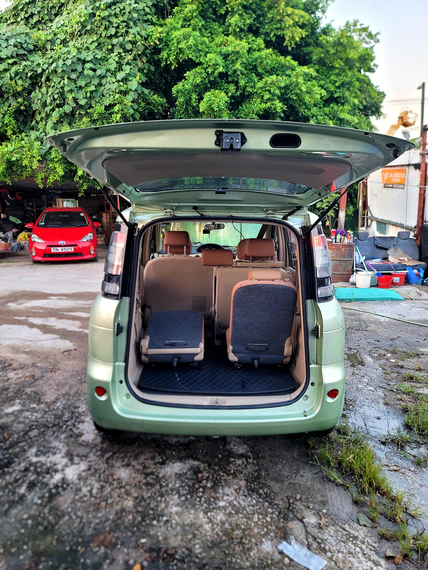 2011 TOYOTA SIENTA 1.5 AT