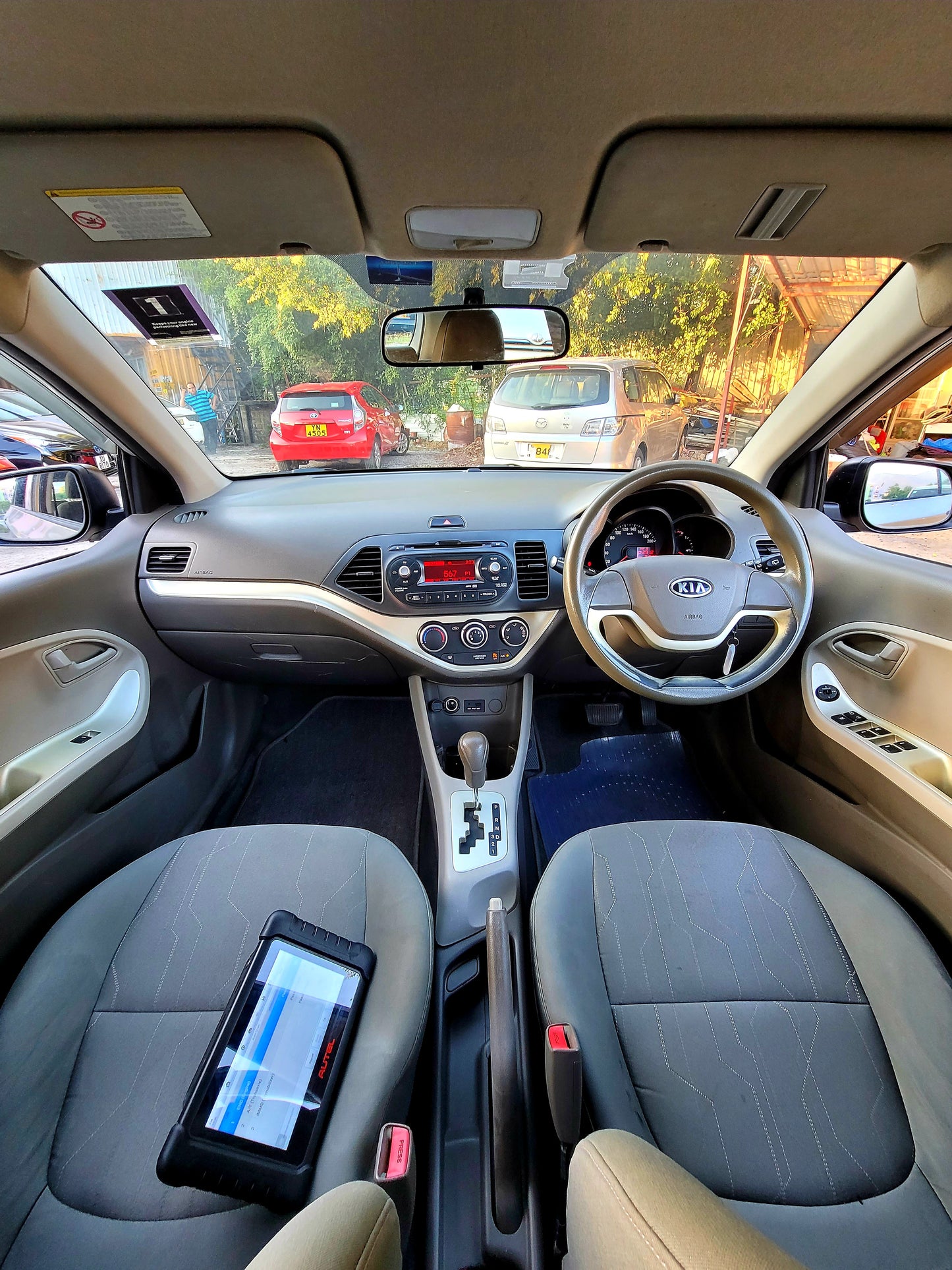 2011/12 KIA MORNING 1.3 AT