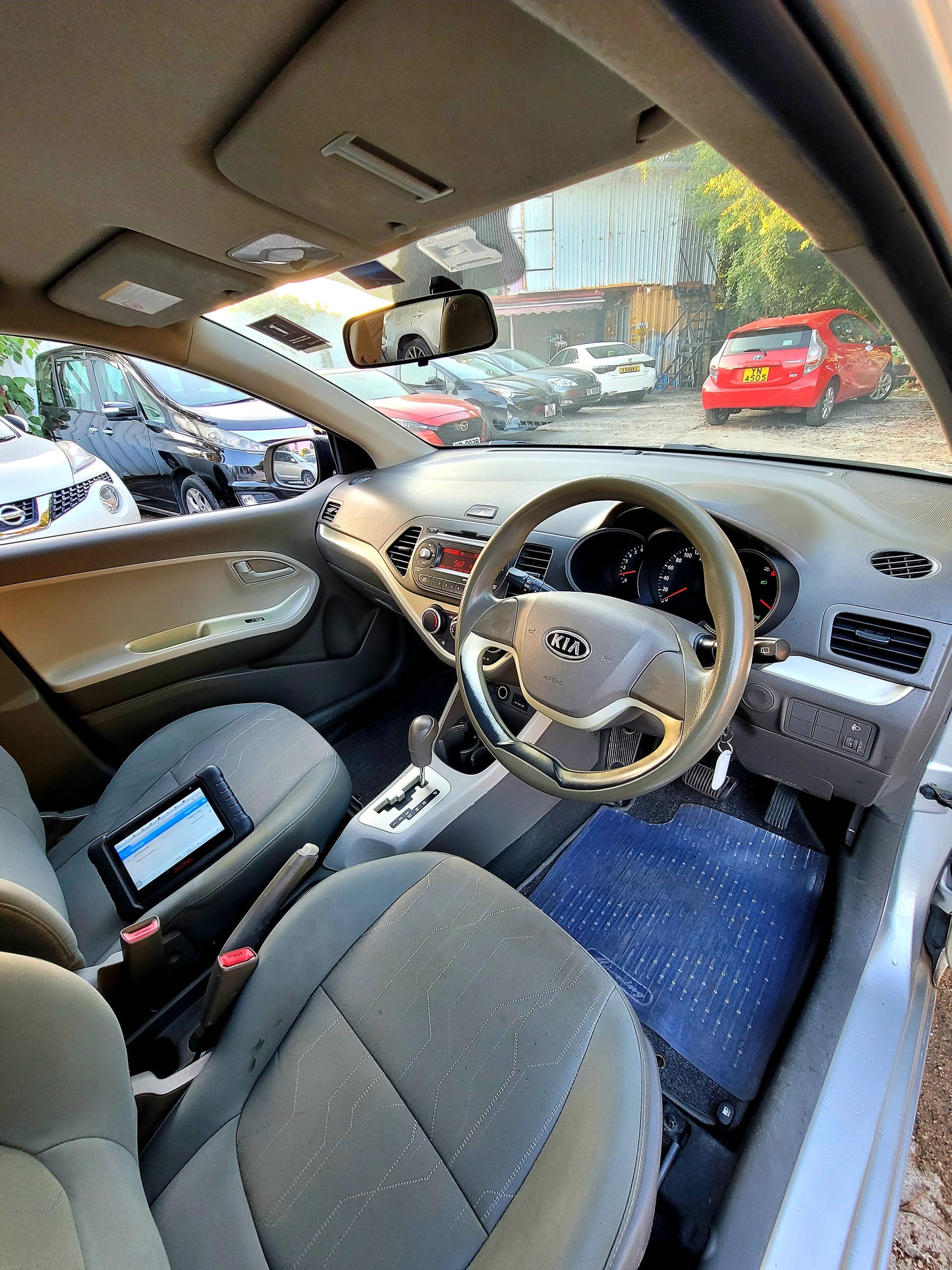2011/12 KIA MORNING 1.3 AT
