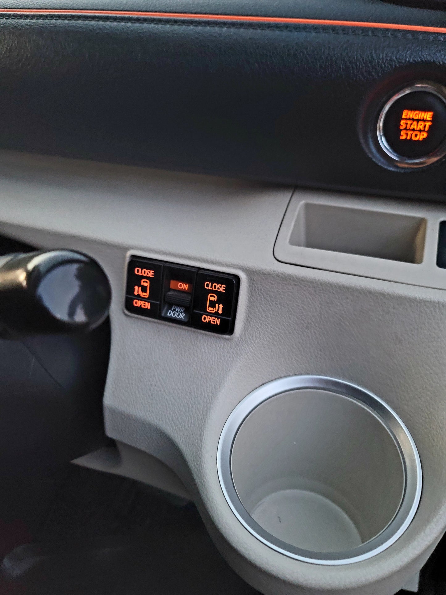 2017 TOYOTA SIENTA 1.5 AT
