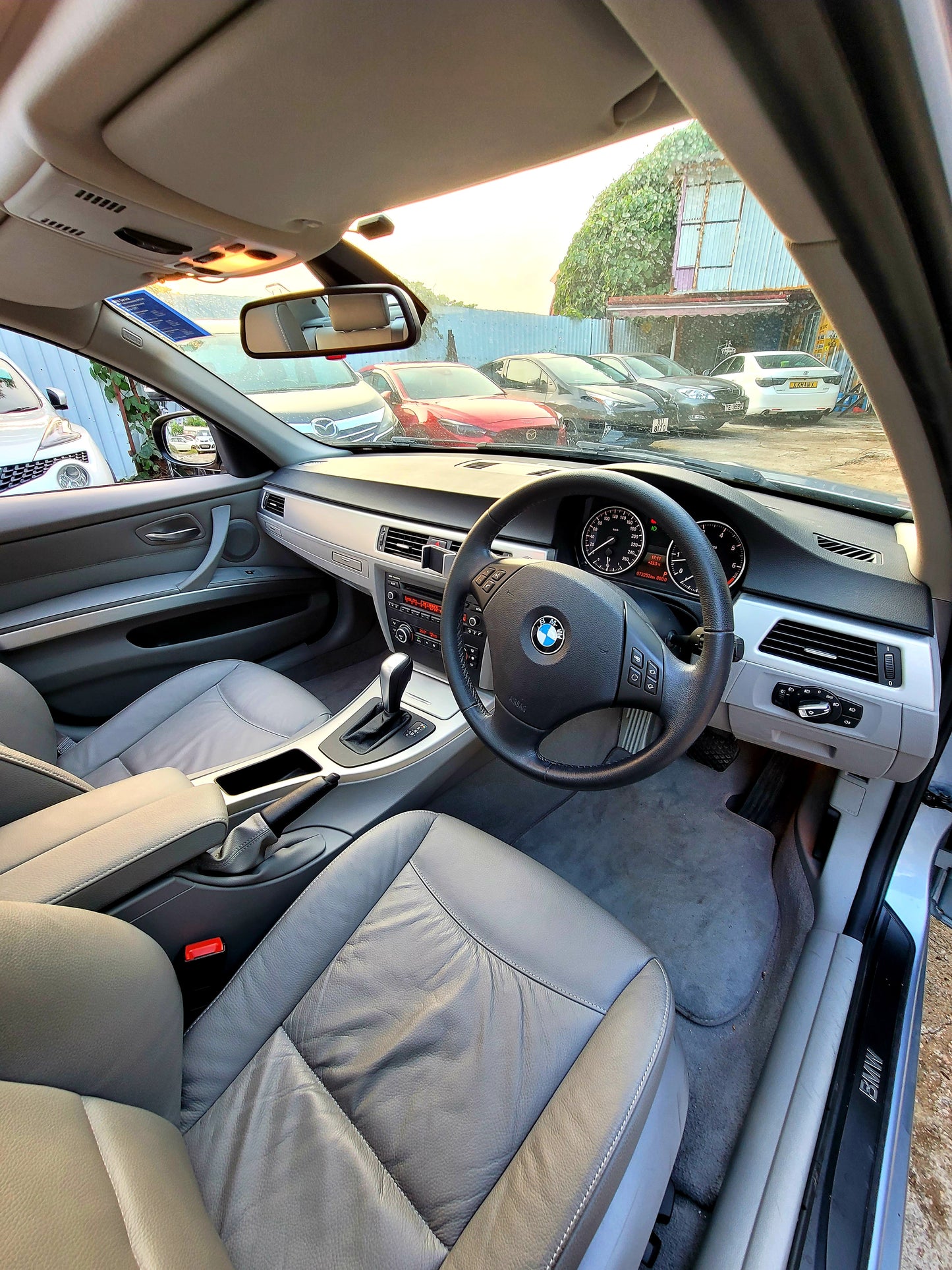 2010/11 BMW 320iA 2.0T AT