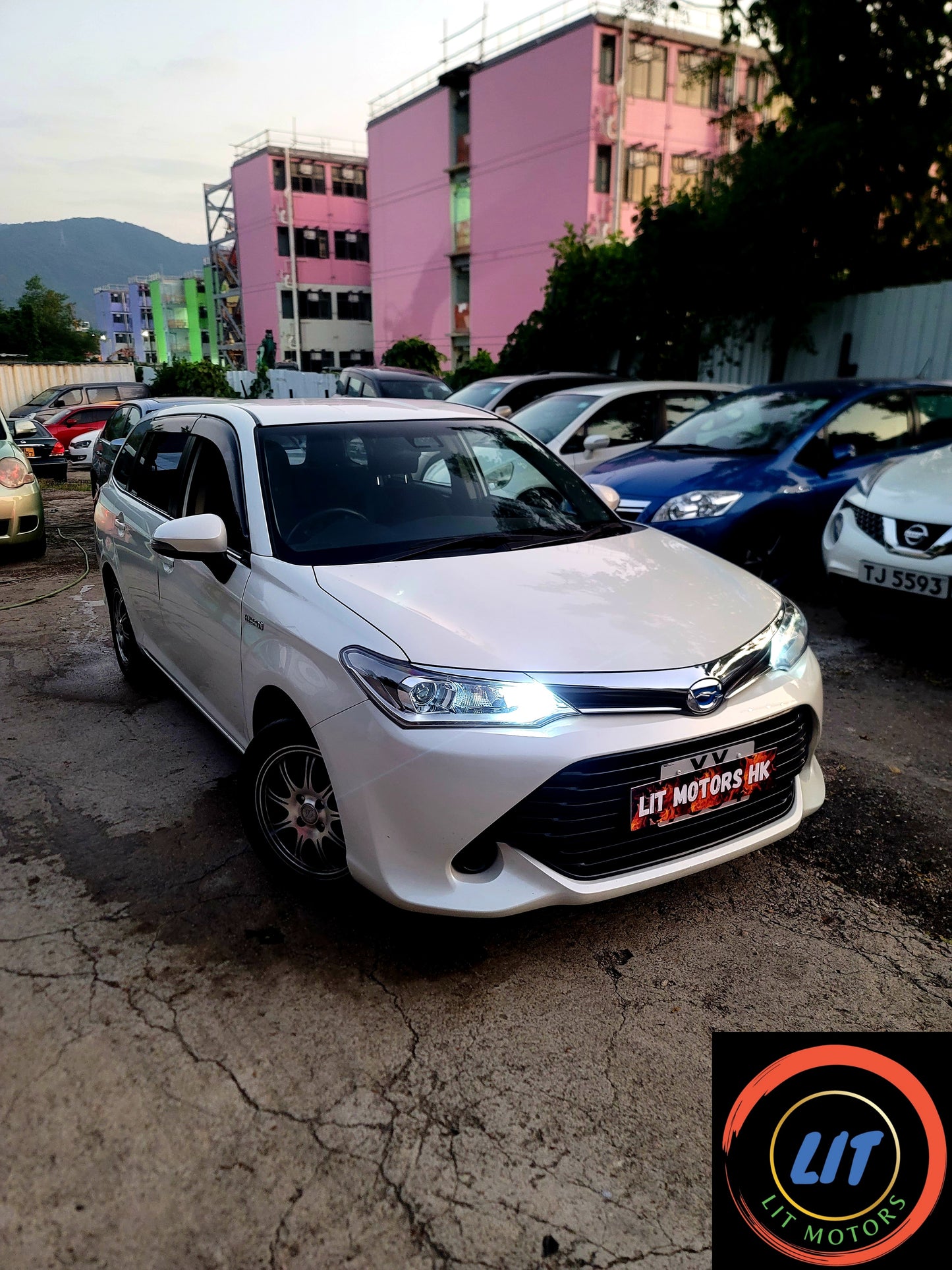 2015 TOYOTA COROLLA FIELDER WXB HYBRID 1.5 AT