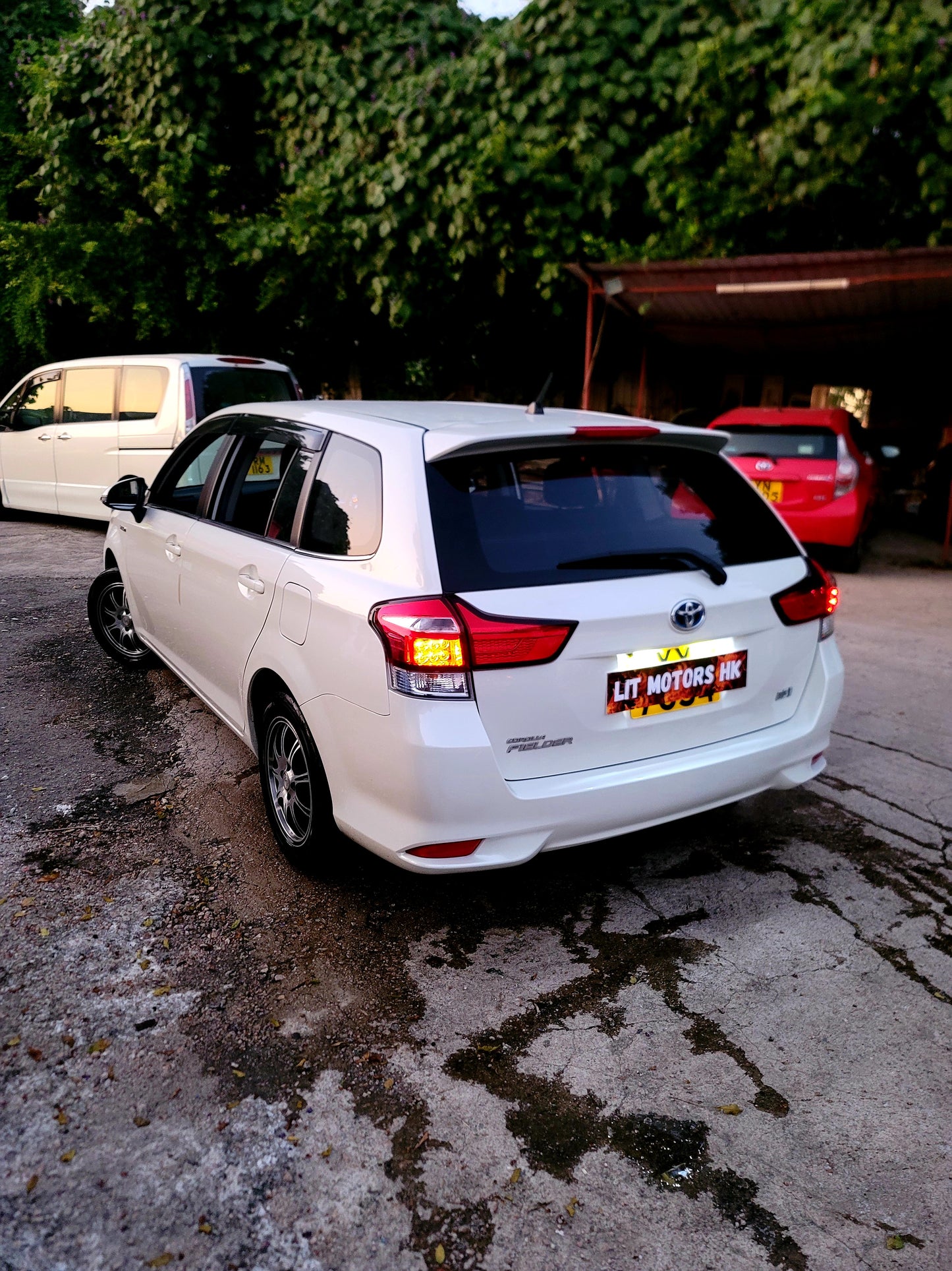 2015 TOYOTA COROLLA FIELDER WXB HYBRID 1.5 AT