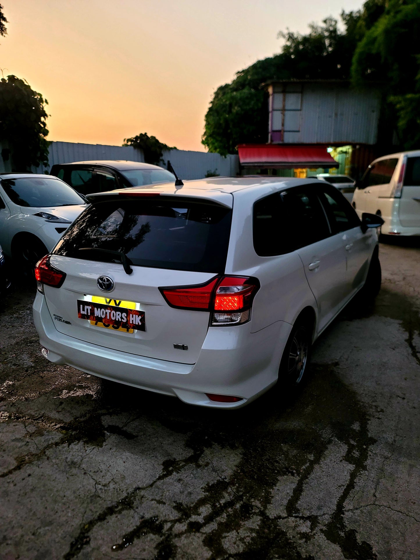 2015 TOYOTA COROLLA FIELDER WXB HYBRID 1.5 AT