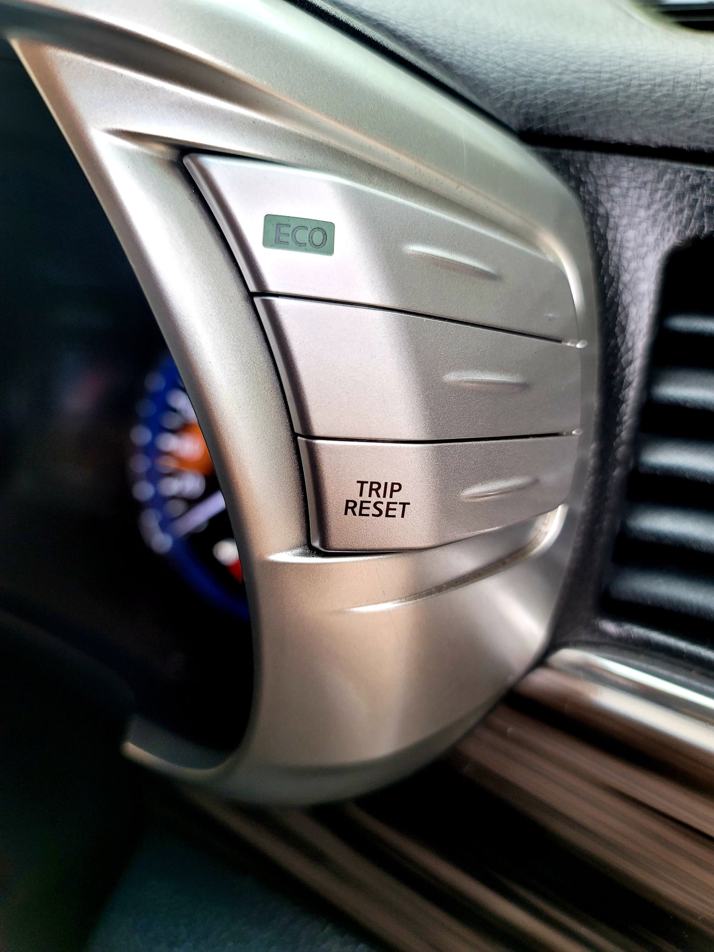 2014 NISSAN ELGRAND HIGHWAY STAR 2.5 AT