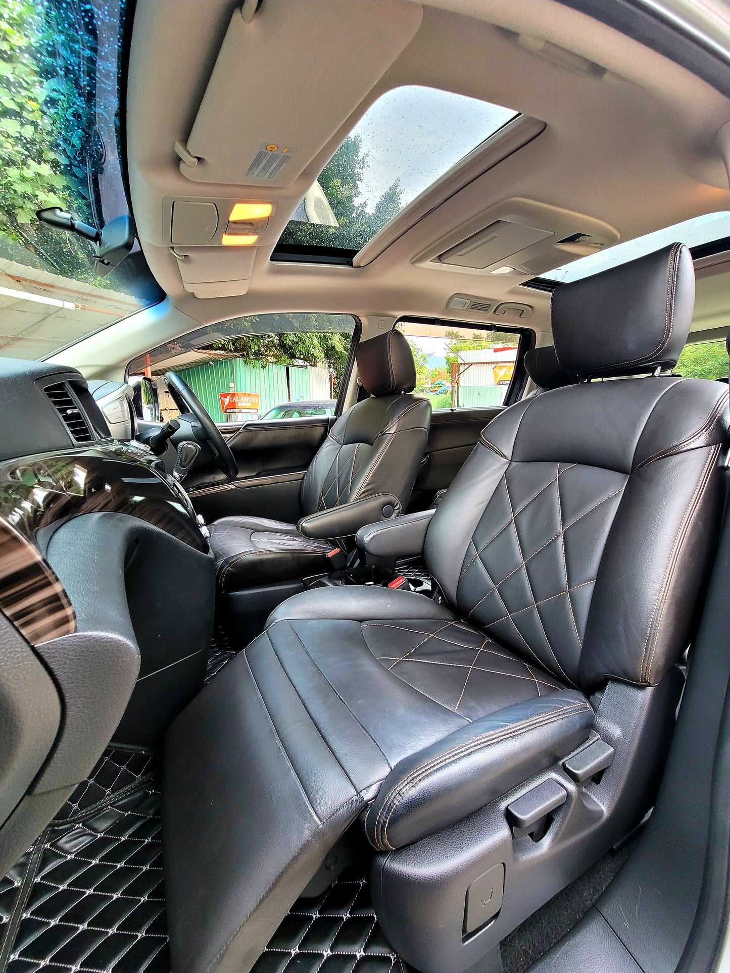 2014 NISSAN ELGRAND HIGHWAY STAR 2.5 AT