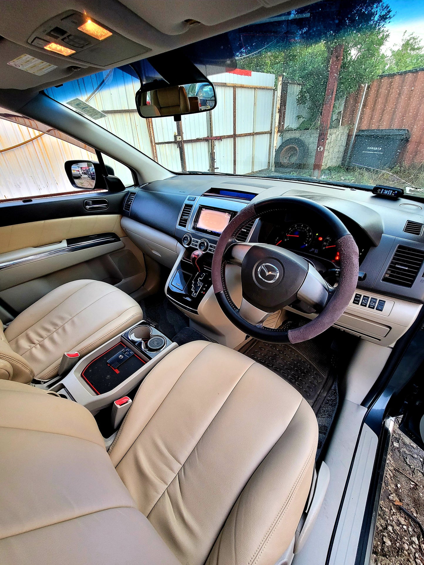 2010 MAZDA M8 MPV DELUXE 2.3 AT