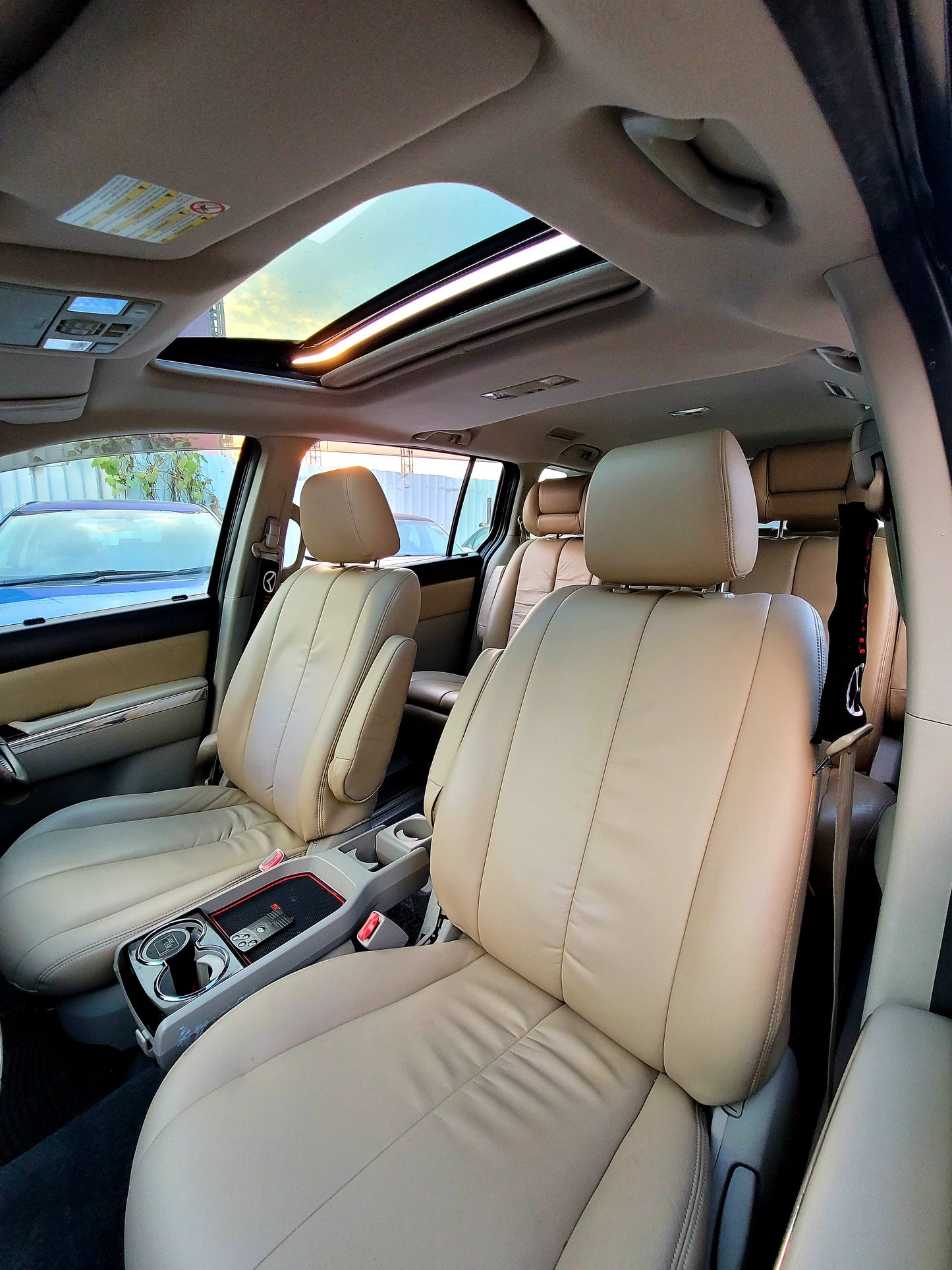 2010 MAZDA M8 MPV DELUXE 2.3 AT