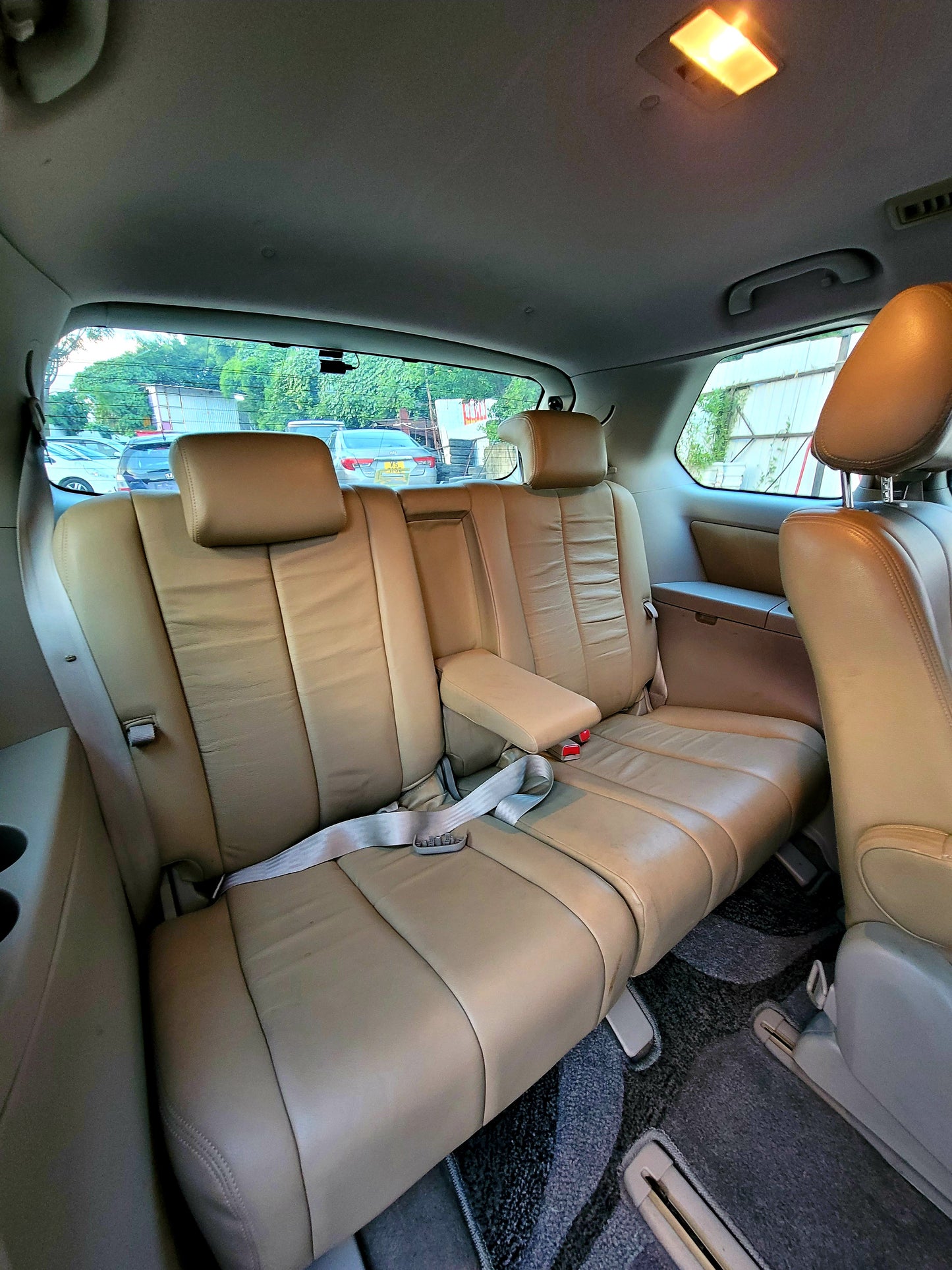2010 MAZDA M8 MPV DELUXE 2.3 AT