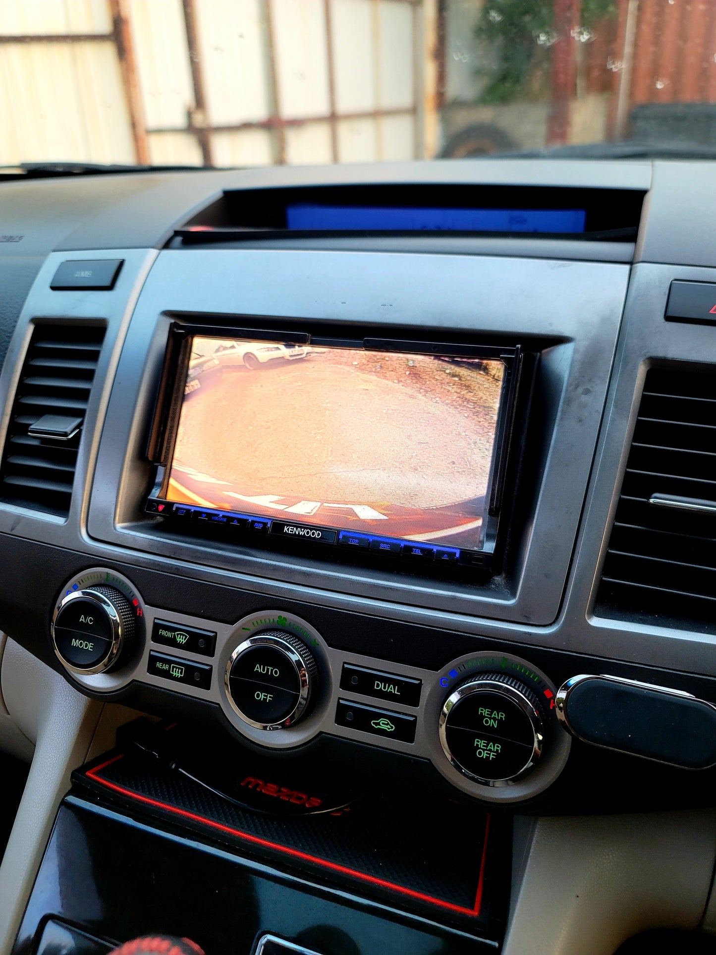 2010 MAZDA M8 MPV DELUXE 2.3 AT