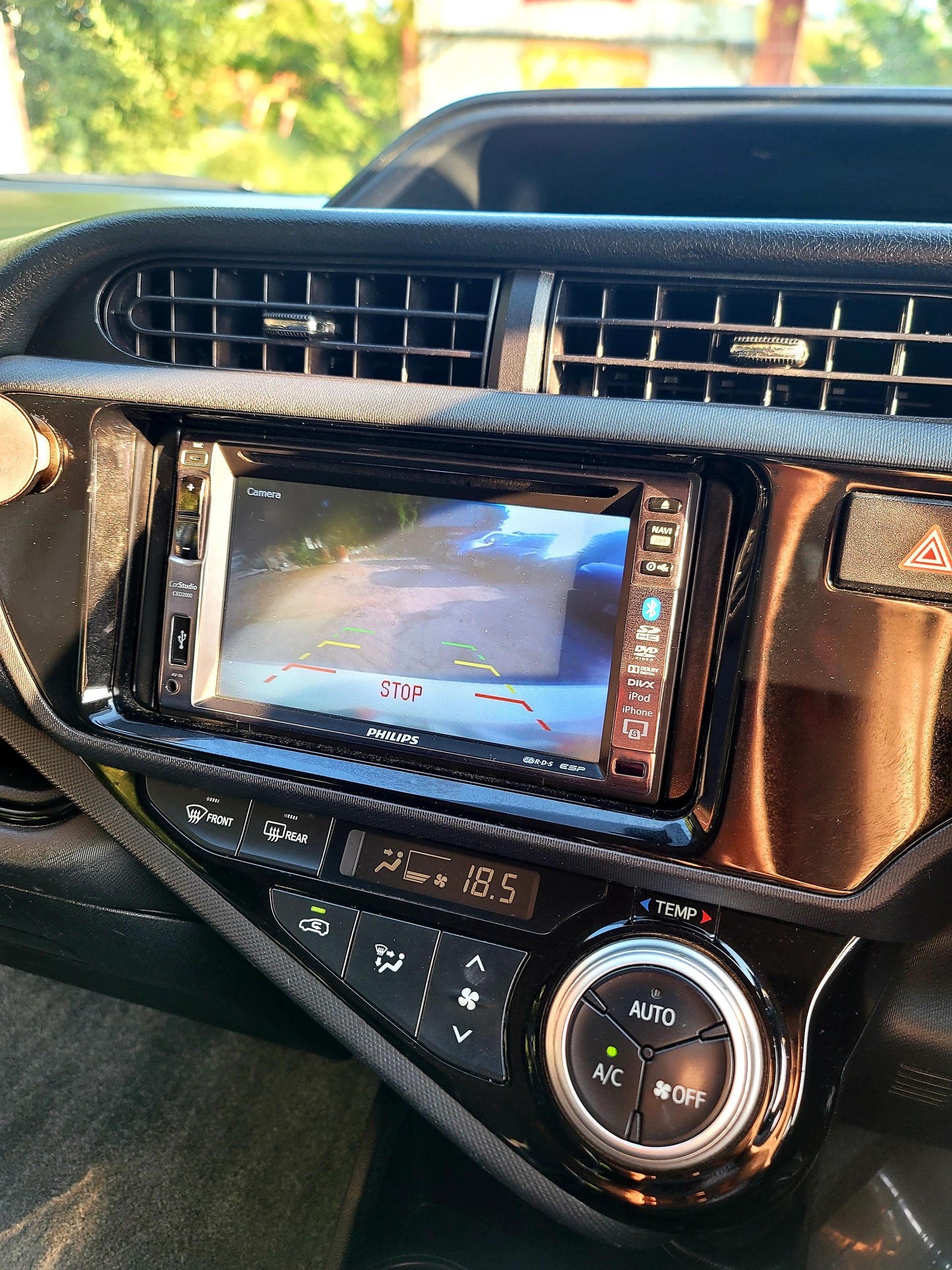 2015 TOYOTA PRIUS C (AQUA) HYBRID 1.5 AT