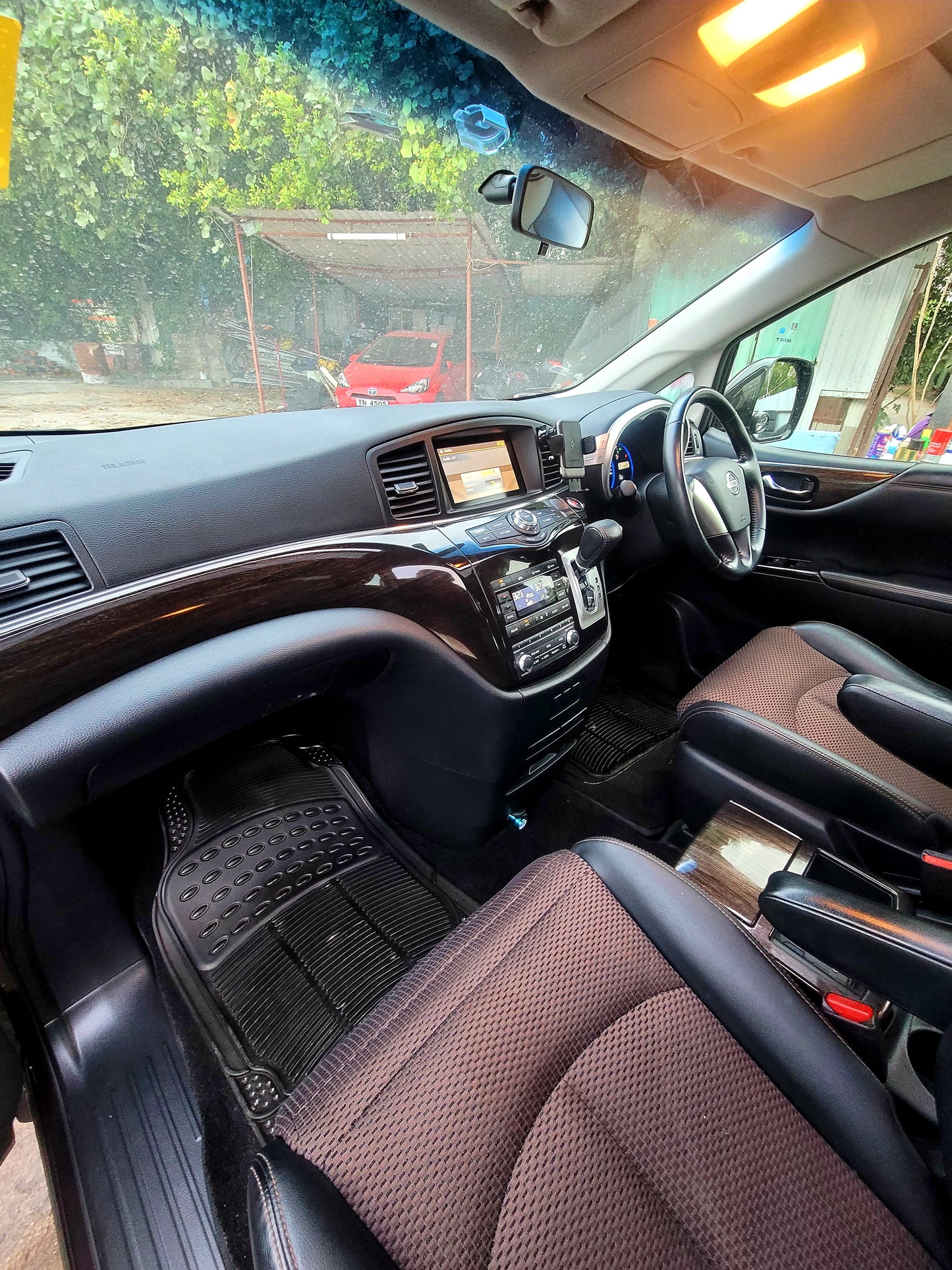 2013 NISSAN ELGRAND HIGHWAY STAR 2.5 AT