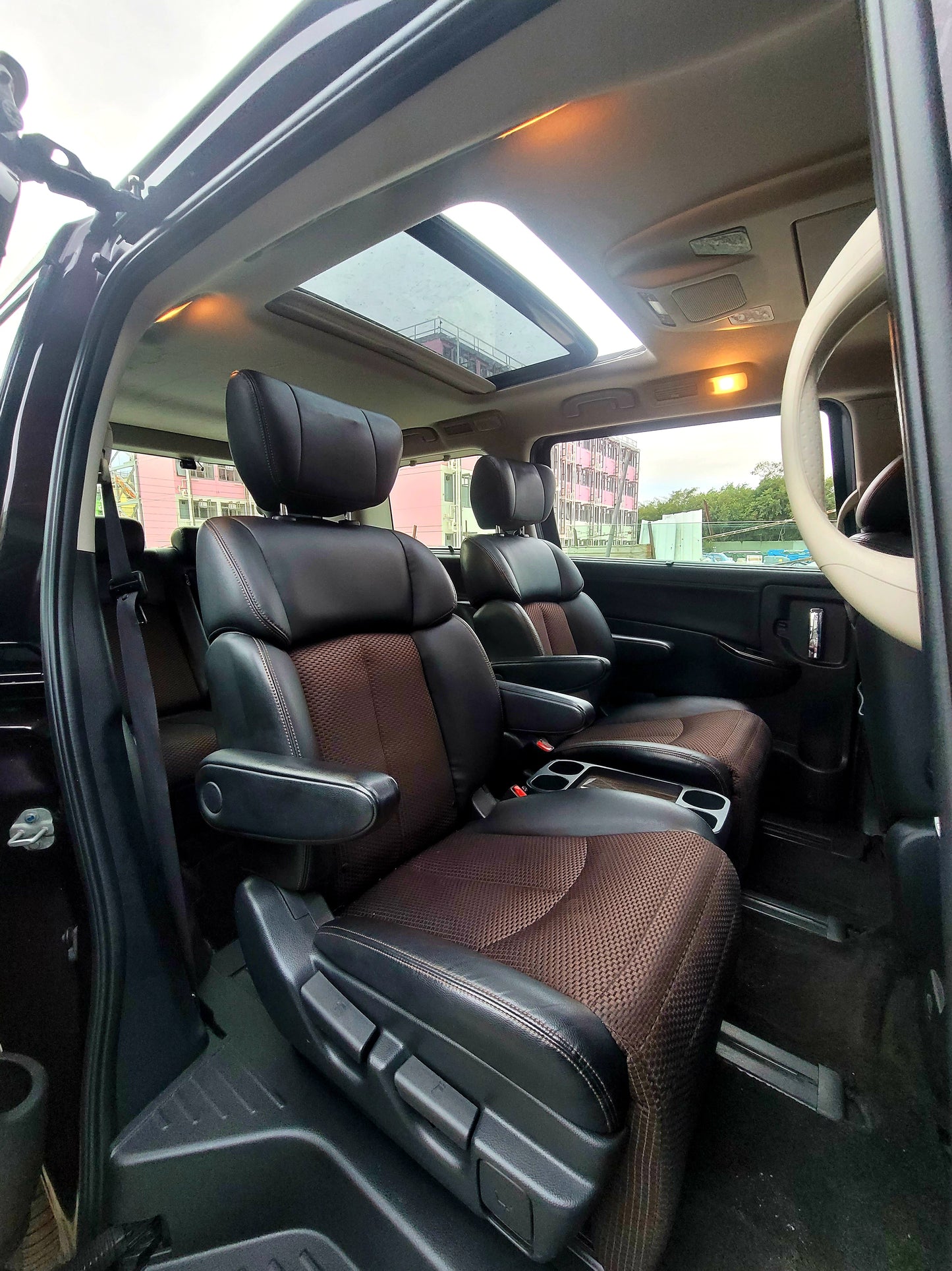 2013 NISSAN ELGRAND HIGHWAY STAR 2.5 AT