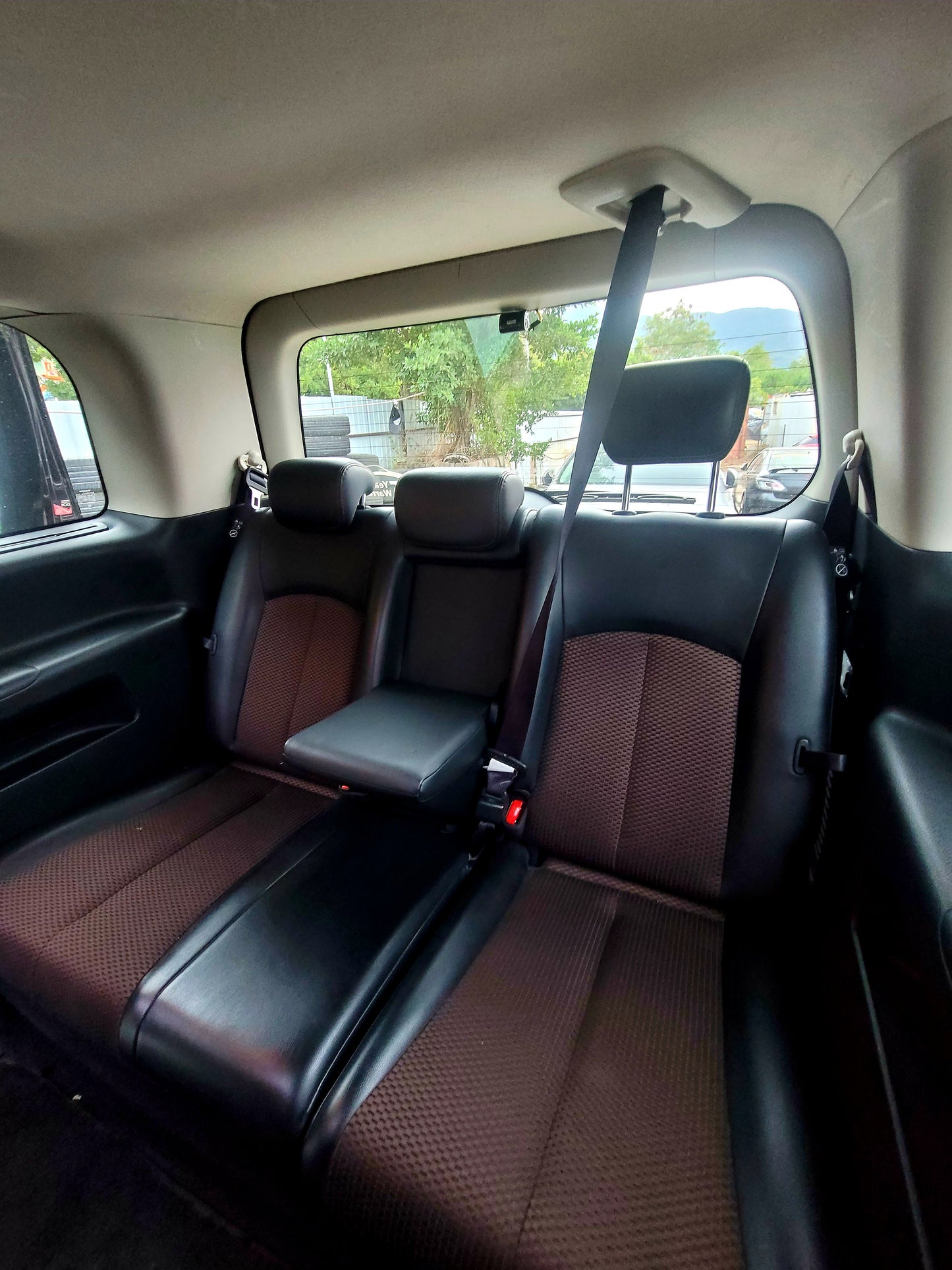2013 NISSAN ELGRAND HIGHWAY STAR 2.5 AT