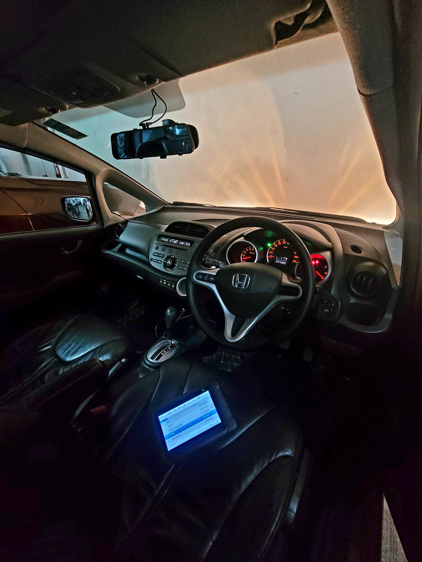 2010 HONDA JAZZ DELUXE GE6 1.3 AT