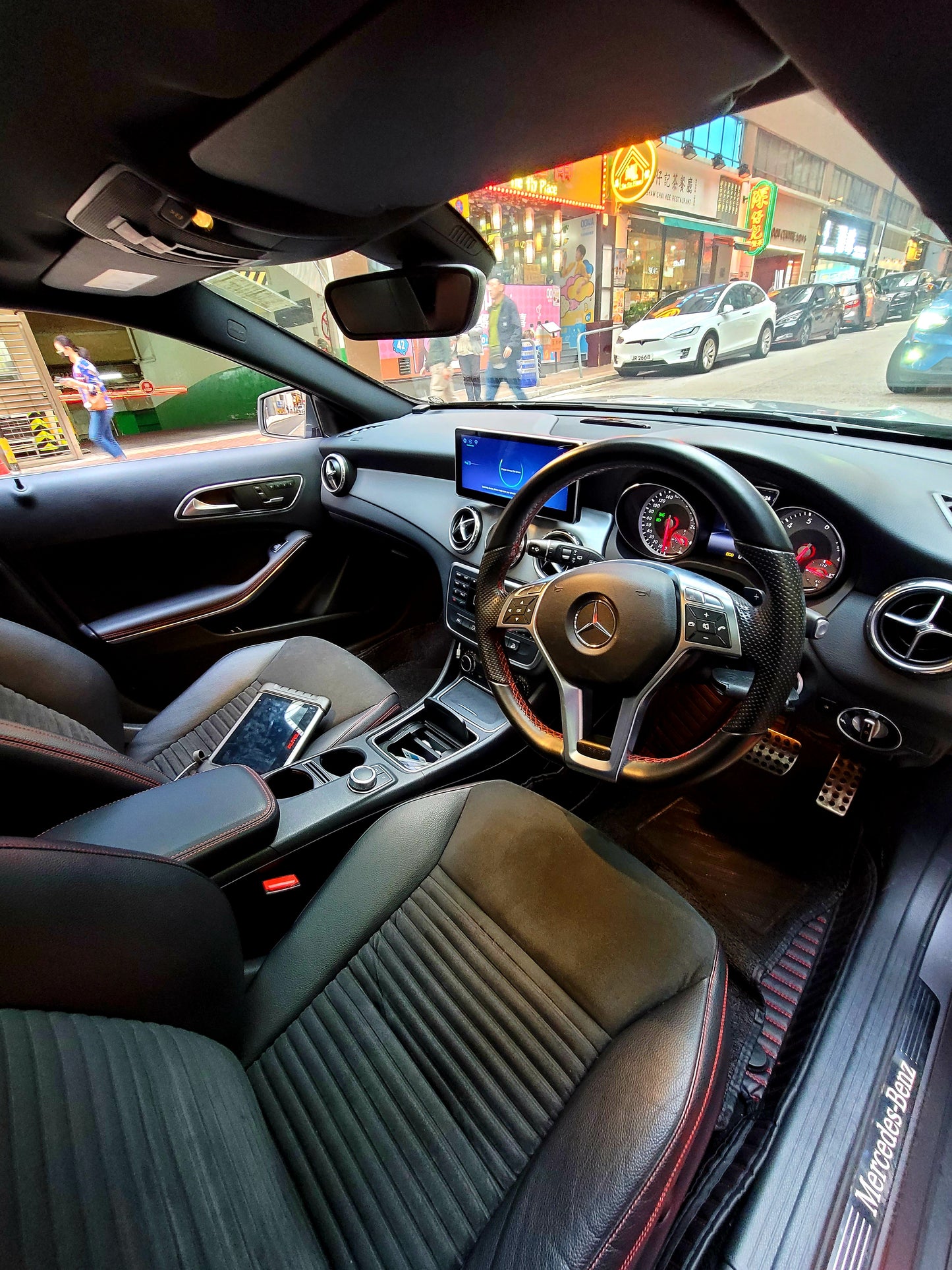2014/15 MERCEDES-BENZ GLA 250 4MATIC AMG 2.0T AT