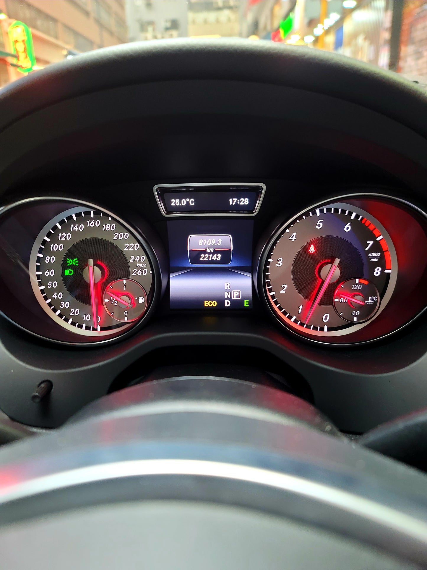 2014/15 MERCEDES-BENZ GLA 250 4MATIC AMG 2.0T AT