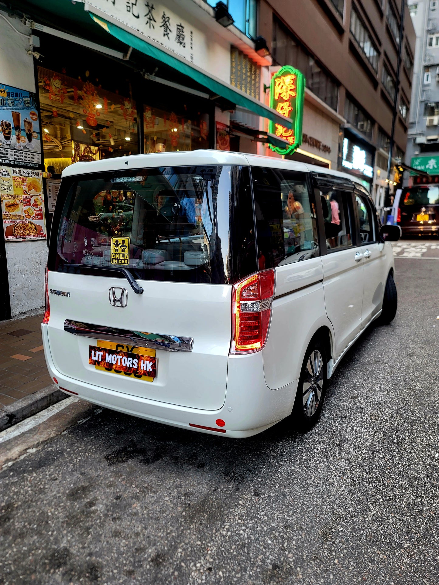 2014 HONDA STEPWAGON RK1 2.0 AT