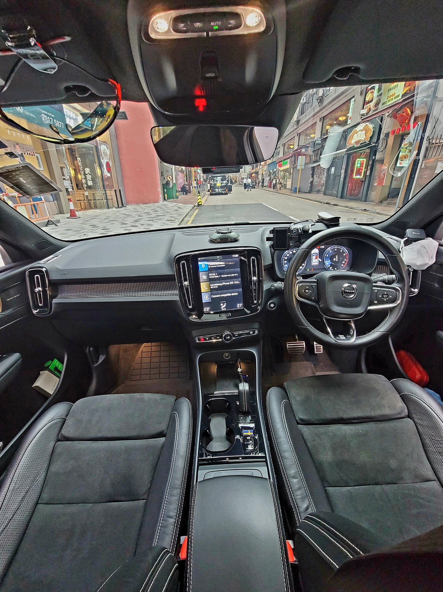 2018 VOLVO XC40 T5 R-DESIGN 2.0T AT