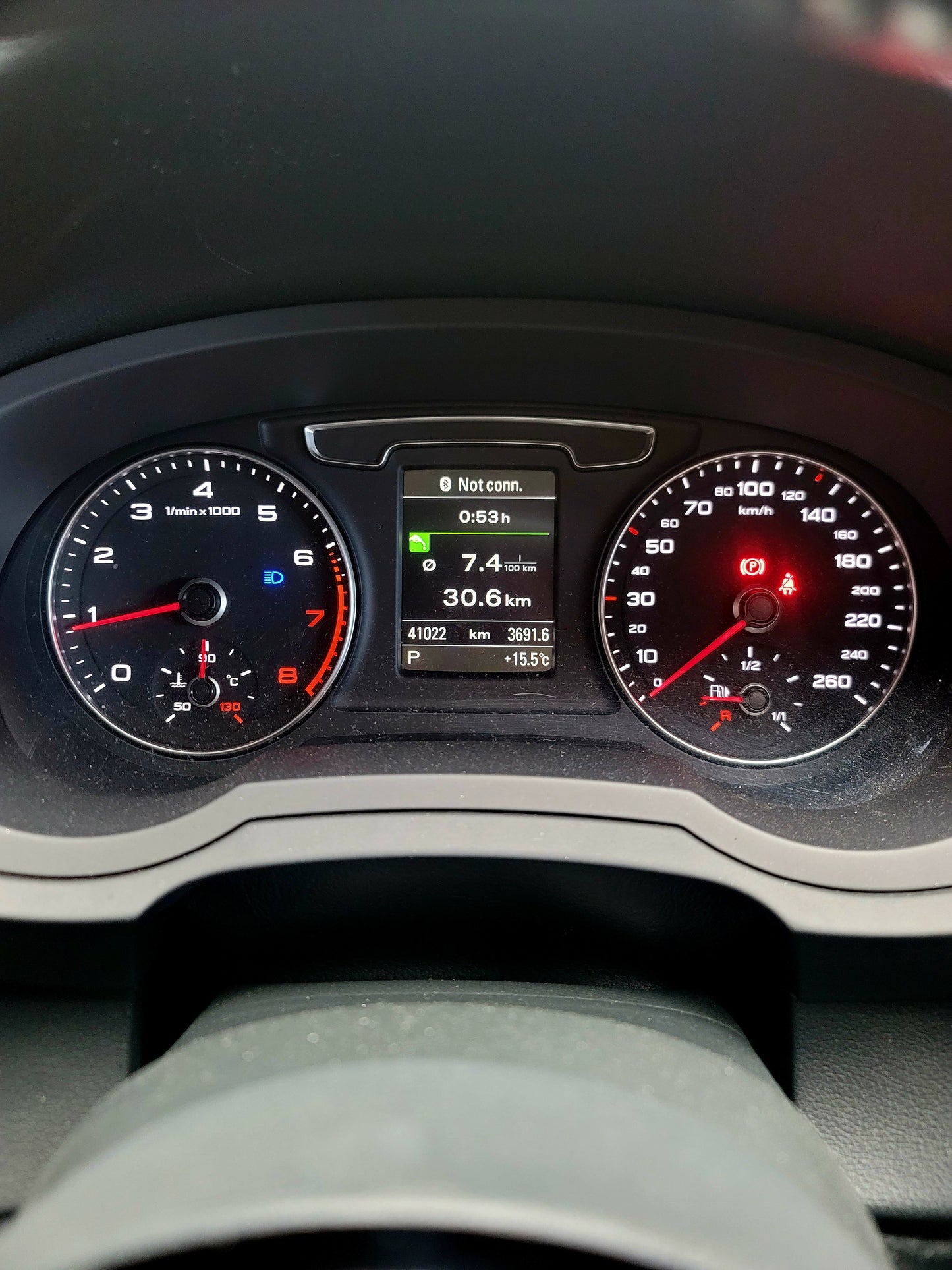 2015 AUDI Q3 30TFSI 1.4T AT