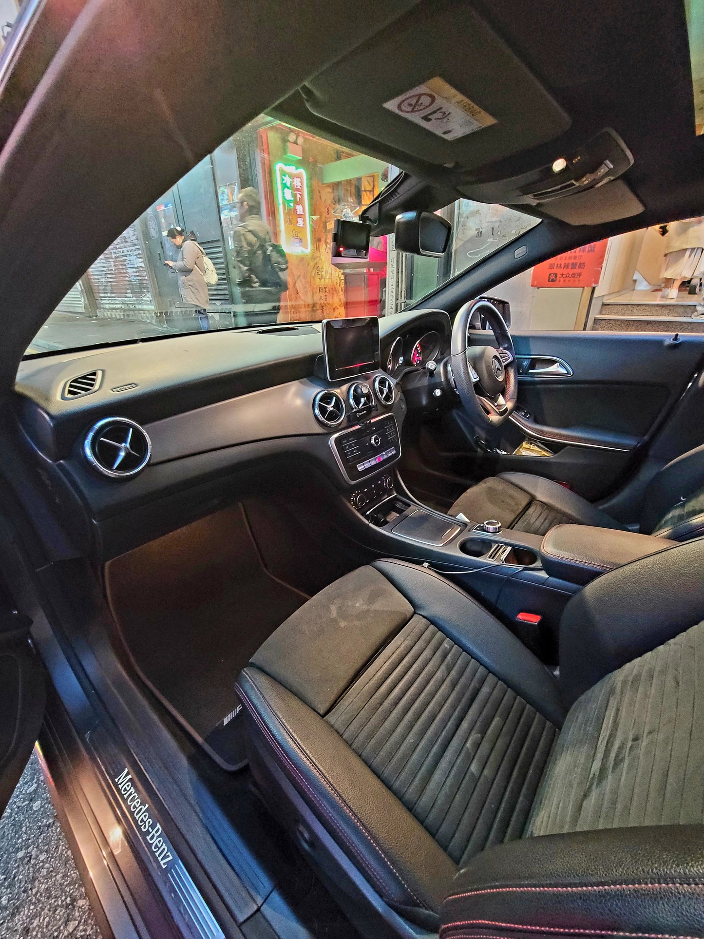 2018/19 M. BENZ CLA250 AMG FL 2.0 AT