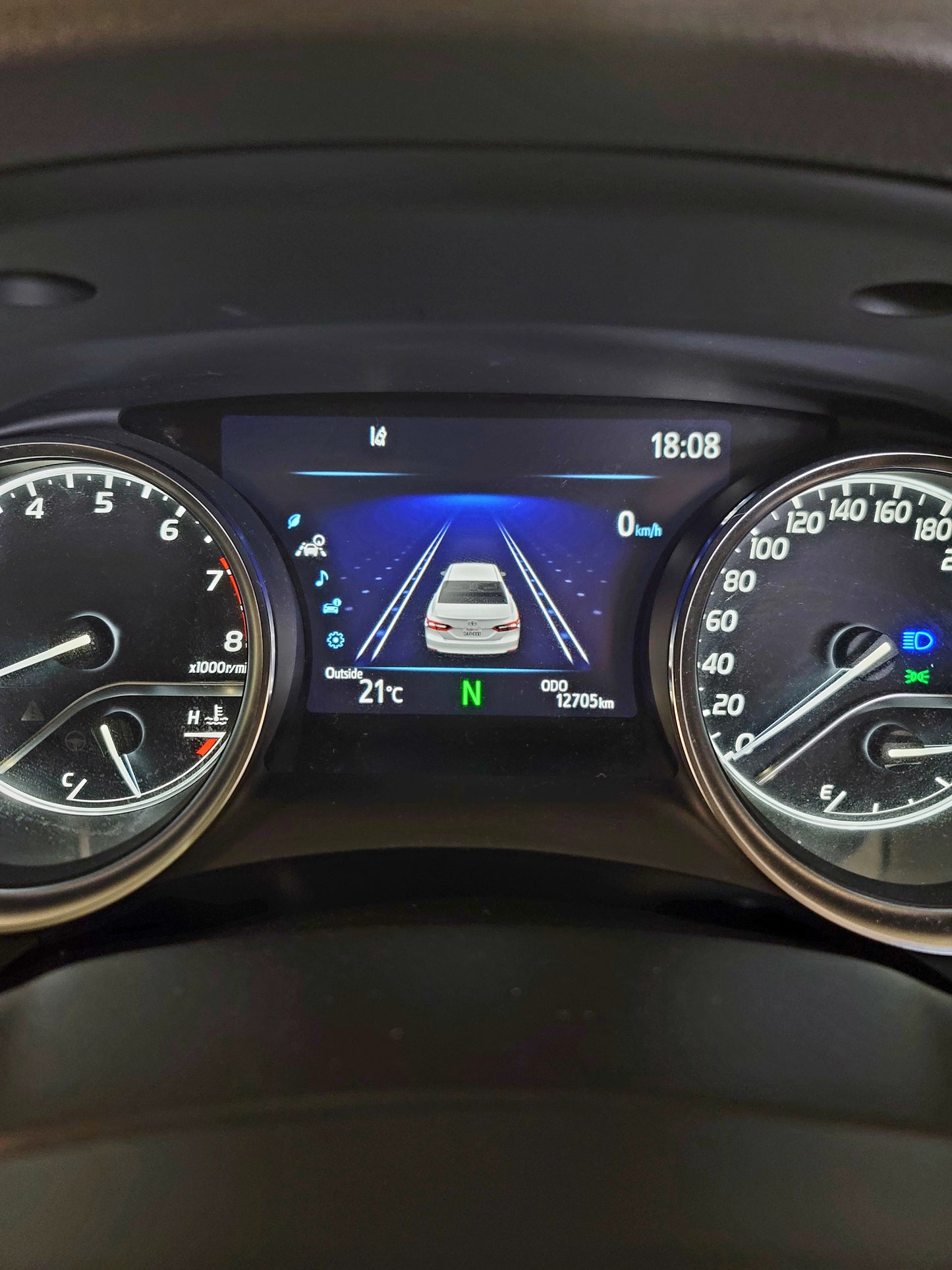 2021 TOYOTA CAMRY DELUXE 2.5 AT