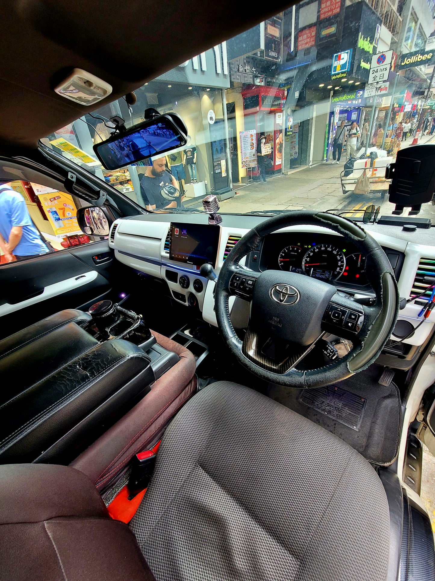 2015 TOYOTA HIACE LWB GL DIESEL 3.0T AT