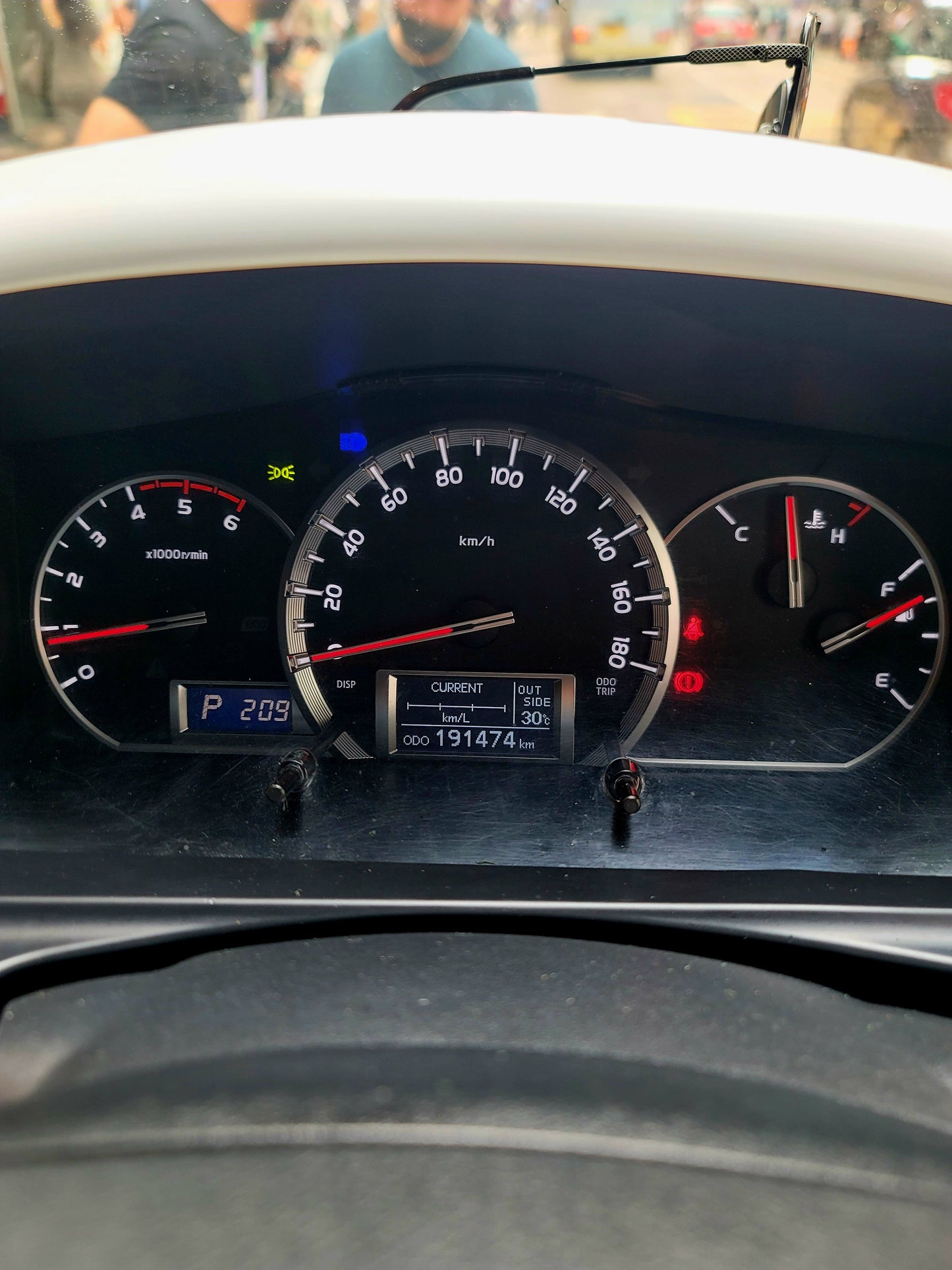 2015 TOYOTA HIACE LWB GL DIESEL 3.0T AT