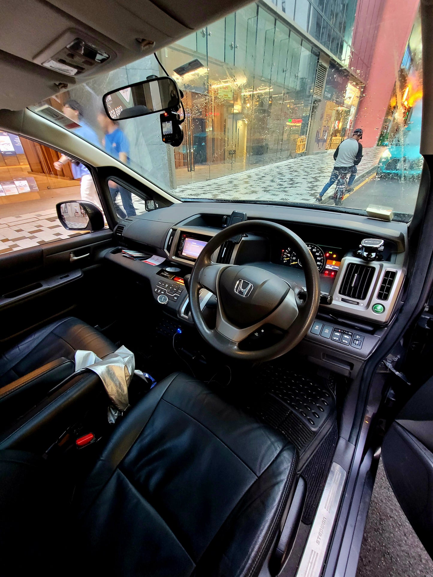 2014 HONDA STEPWAGON RK1 2.0 AT