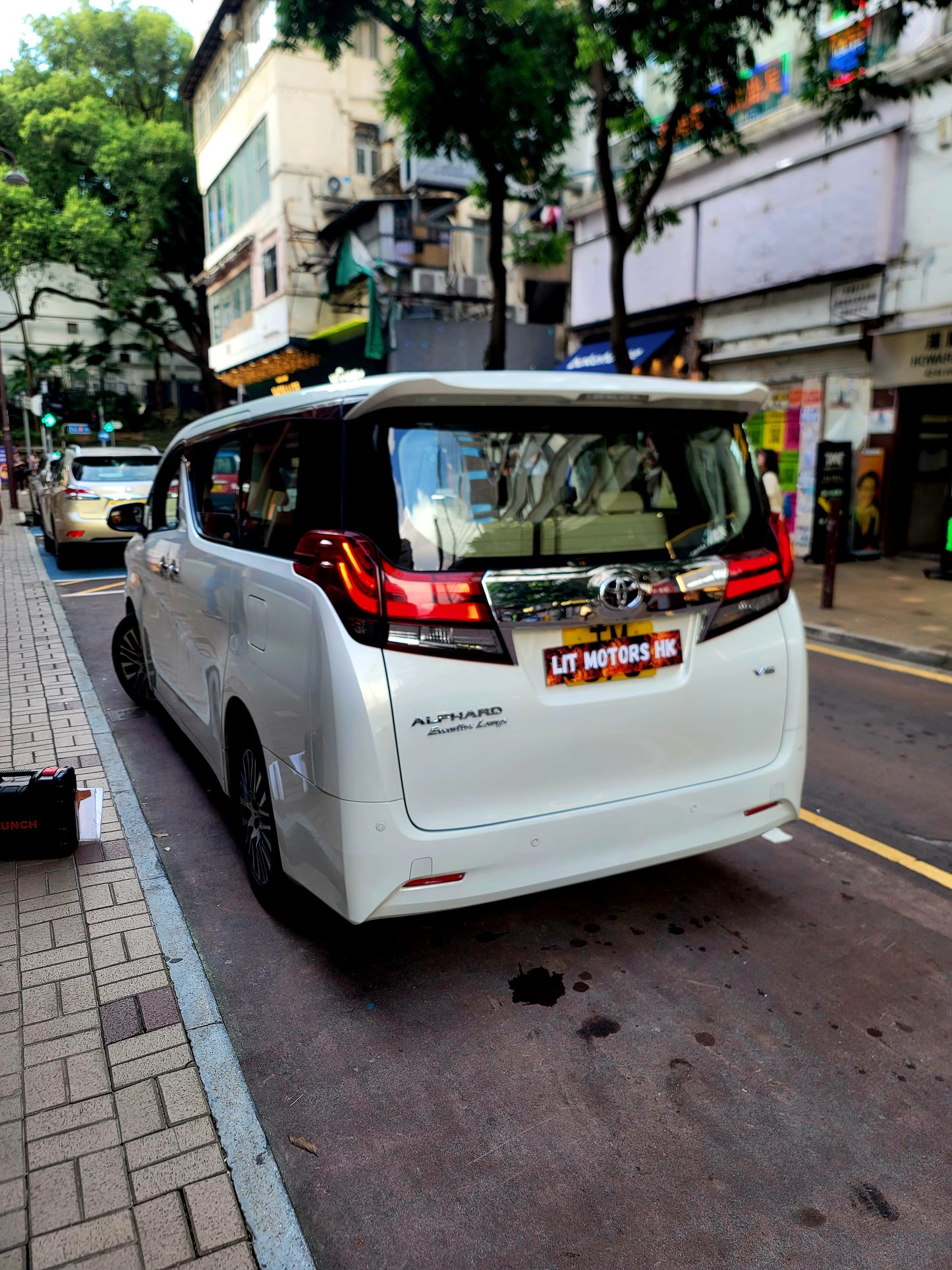 2015 TOYOTA ALPHARD EXECUTIVE LOUNGE 3.5 AT